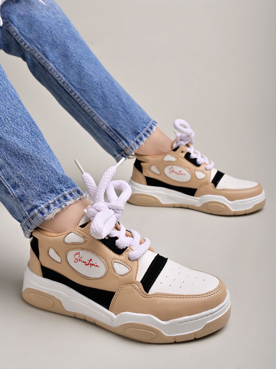 Shoetopia Girls Colourblocked Sneakers-picture-25