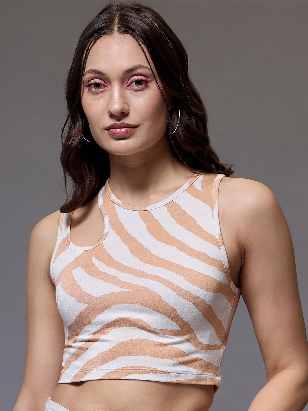 STYLECAST X KASSUALLY Women Round Neck Printed Crop Top-picture-11