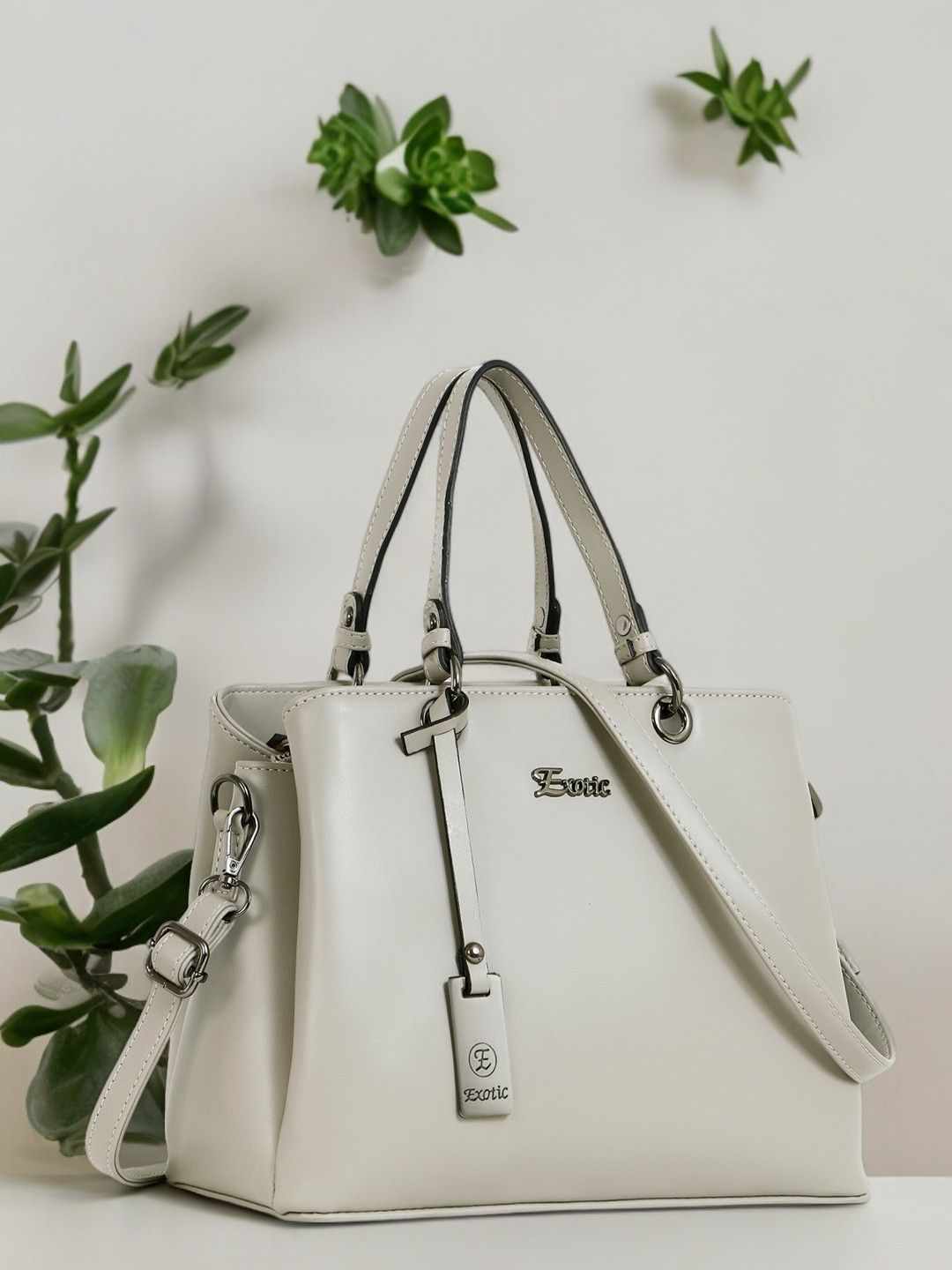 Exotic PU Structured Handheld Bag with Tasselled-picture-20