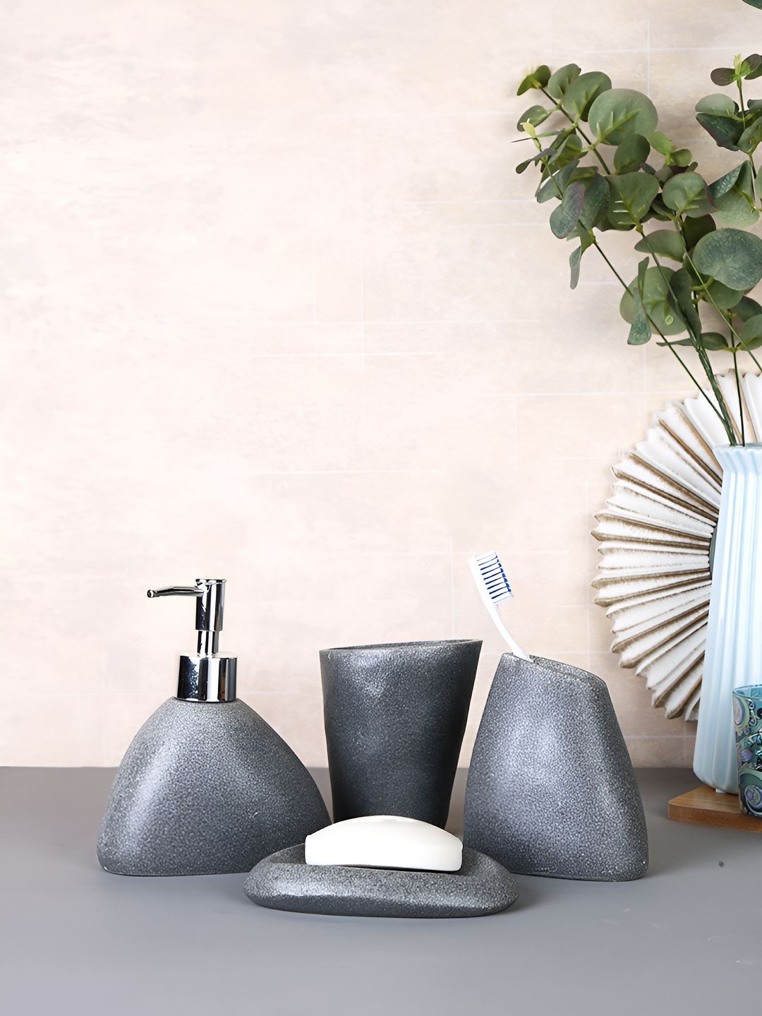 Aura Grey 4 piece Solid Resin Bath Accessories Set-picture-32