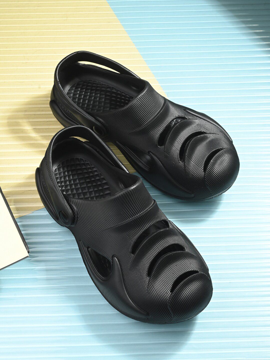 HRX by Hrithik Roshan Men Black Croslite Clogs-picture-25