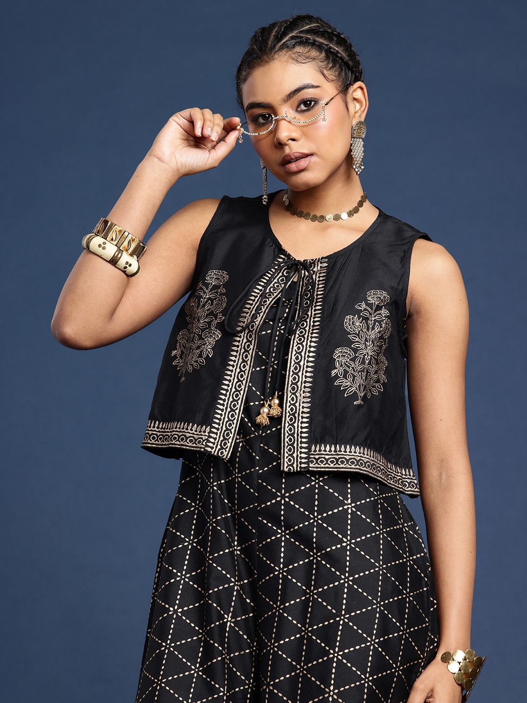 Taavi Shoulder Straps Printed Taavi Festive Basic Jumpsuit With Jacket-picture-42