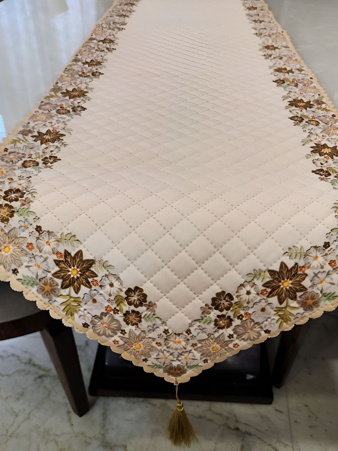 MONKDECOR Cream Colored Floral Printed Velvet Table Runner