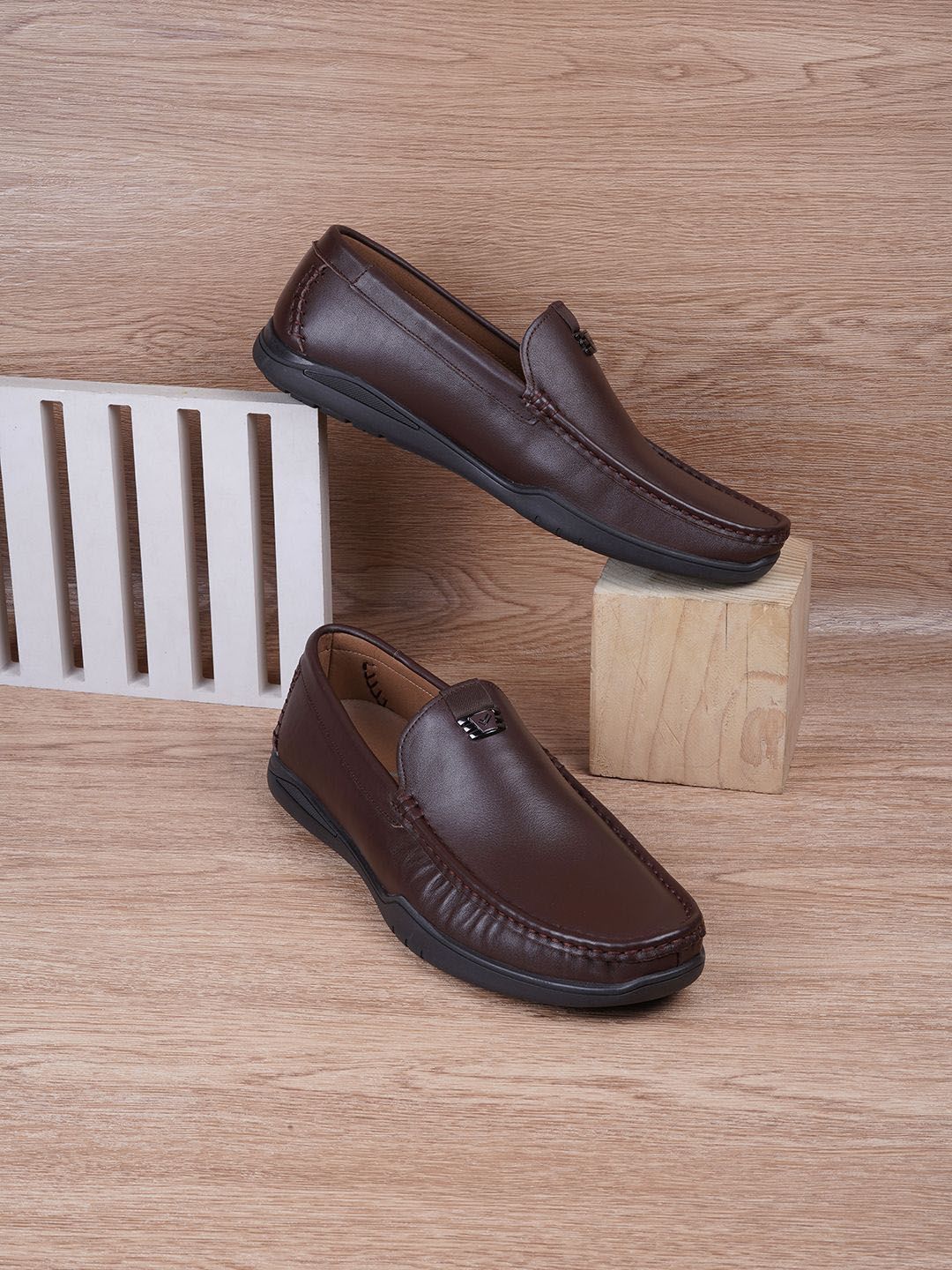 DAVINCHI Men Textured Round Toe Leather Formal Loafers-picture-26