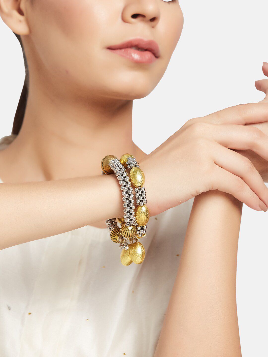 ATIBELLE Set of 2 Silver-Plated Beaded Bangle-Style Bracelet