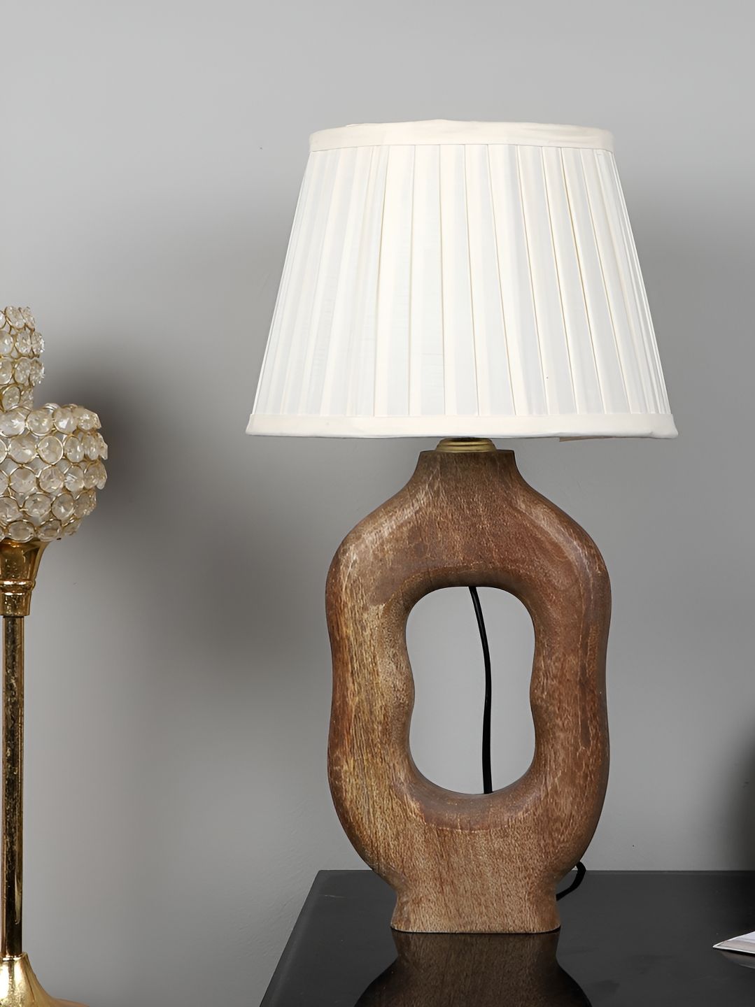 TU CASA Brown & White Textured Wooden Frustum Table Lamp-picture-26