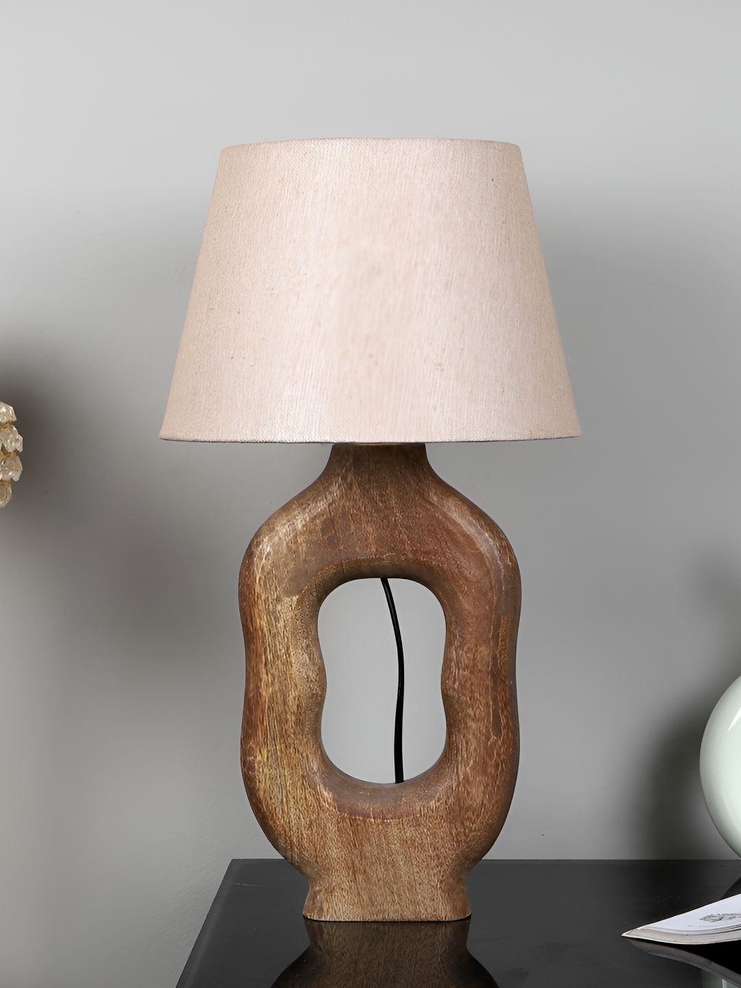 TU CASA Brown & Cream Wooden Frustum Shaped Table Lamp-picture-17
