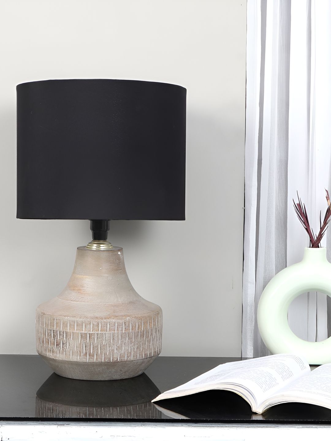 TU CASA Off White & Black Wooden Cylindrical Shaped Table Lamp-picture-36