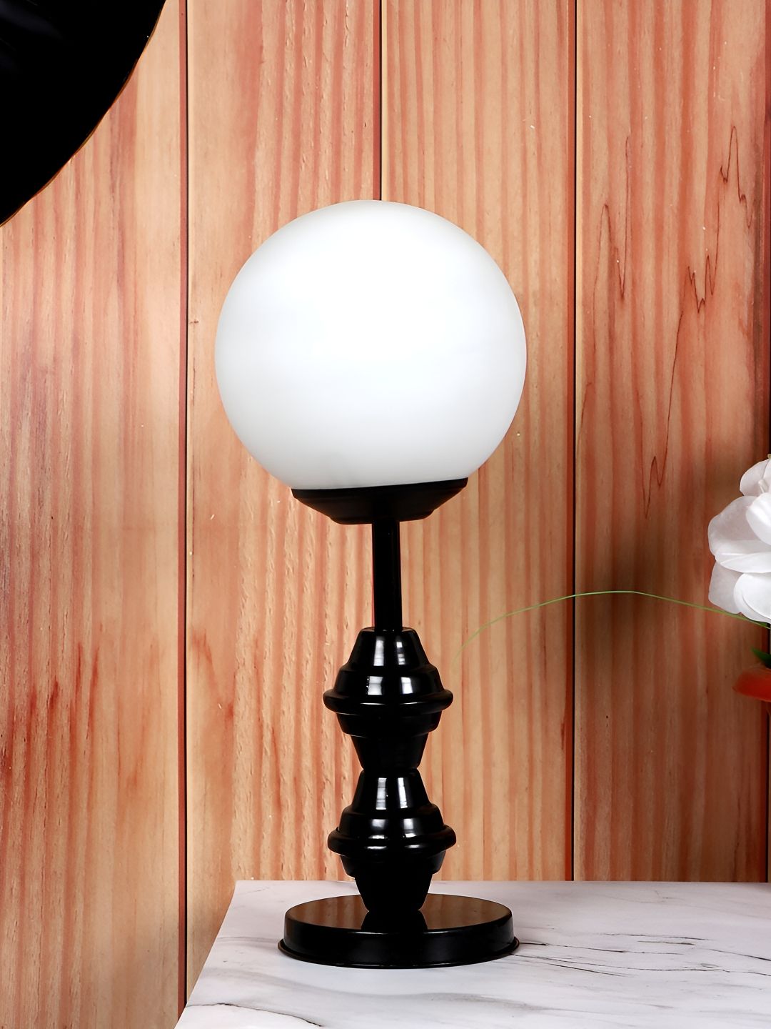 TU CASA Black & White Textured Metal Spherical Table Lamp-picture-37