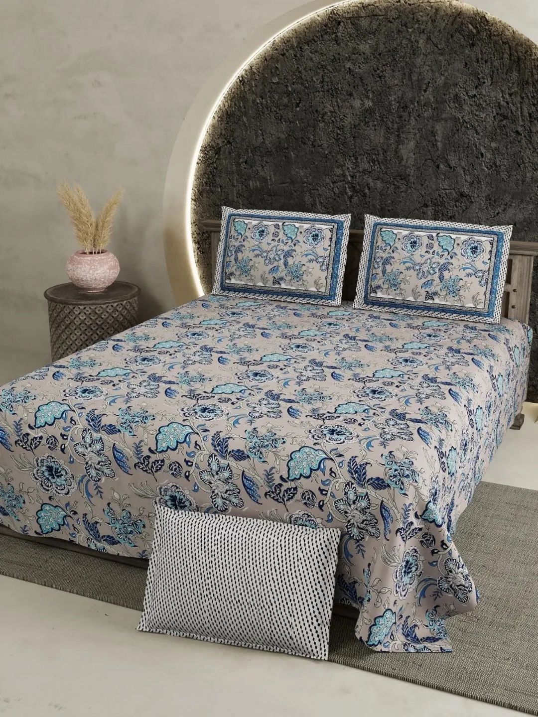 LIVING ROOTS Blue & White Floral Pure Cotton 300 TC King Bedsheet with 2 Pillow Covers-image-15