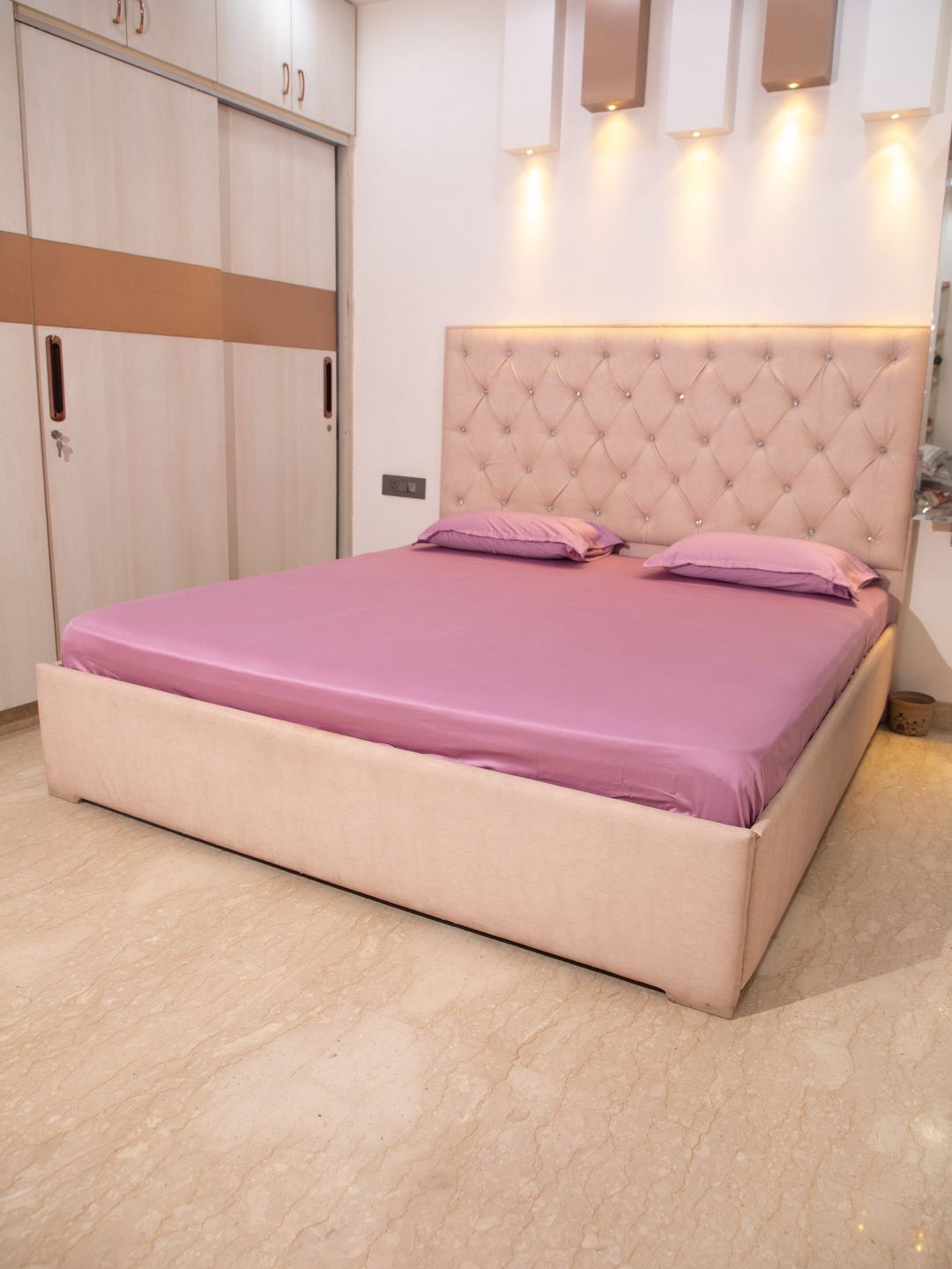 STUDIOHMK Pink Cotton 300 TC King Bedsheet with 2 Pillow Covers-image-46