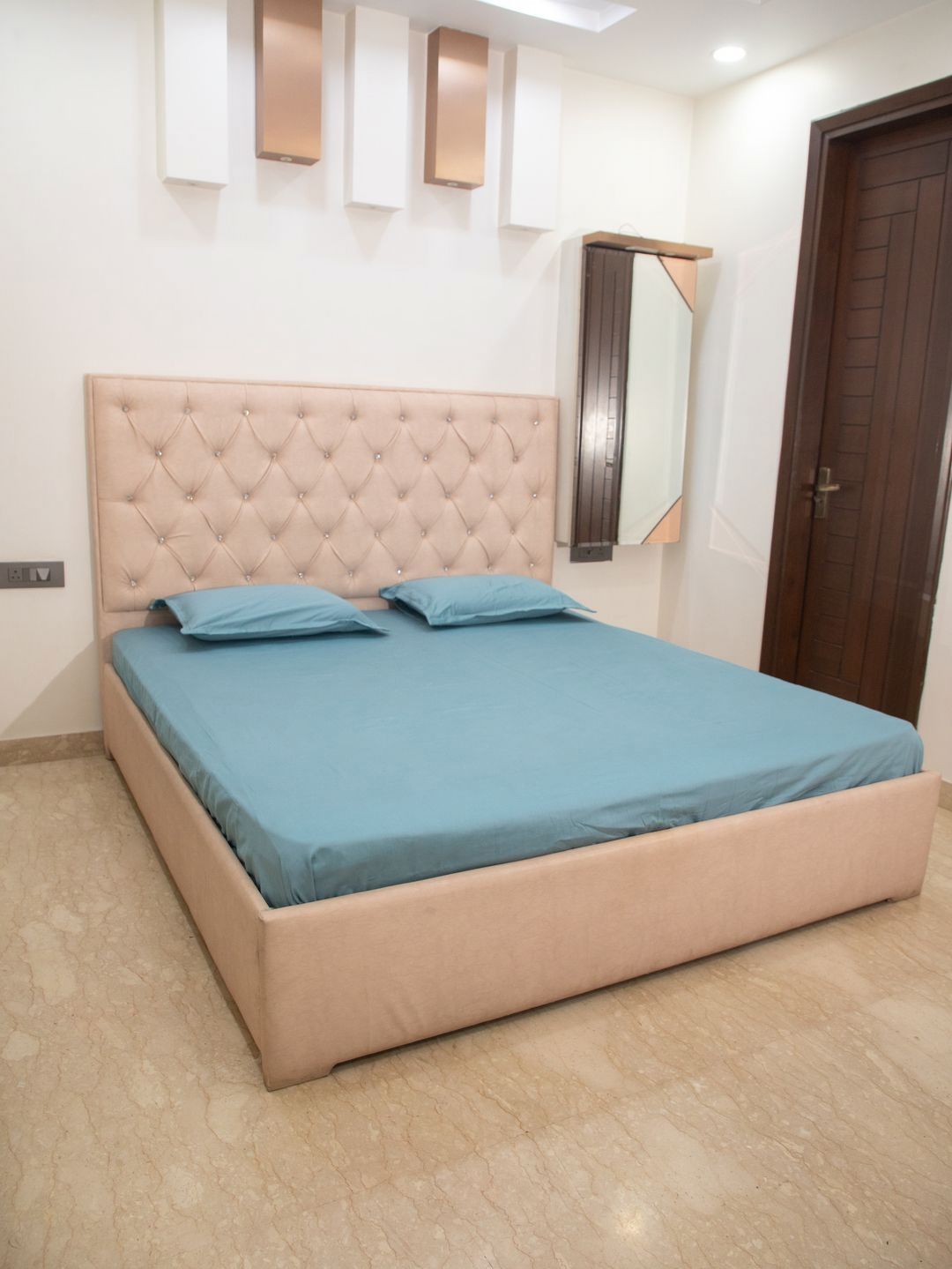 STUDIOHMK Teal Cotton 300 TC King Bedsheet with 2 Pillow Covers-image-36