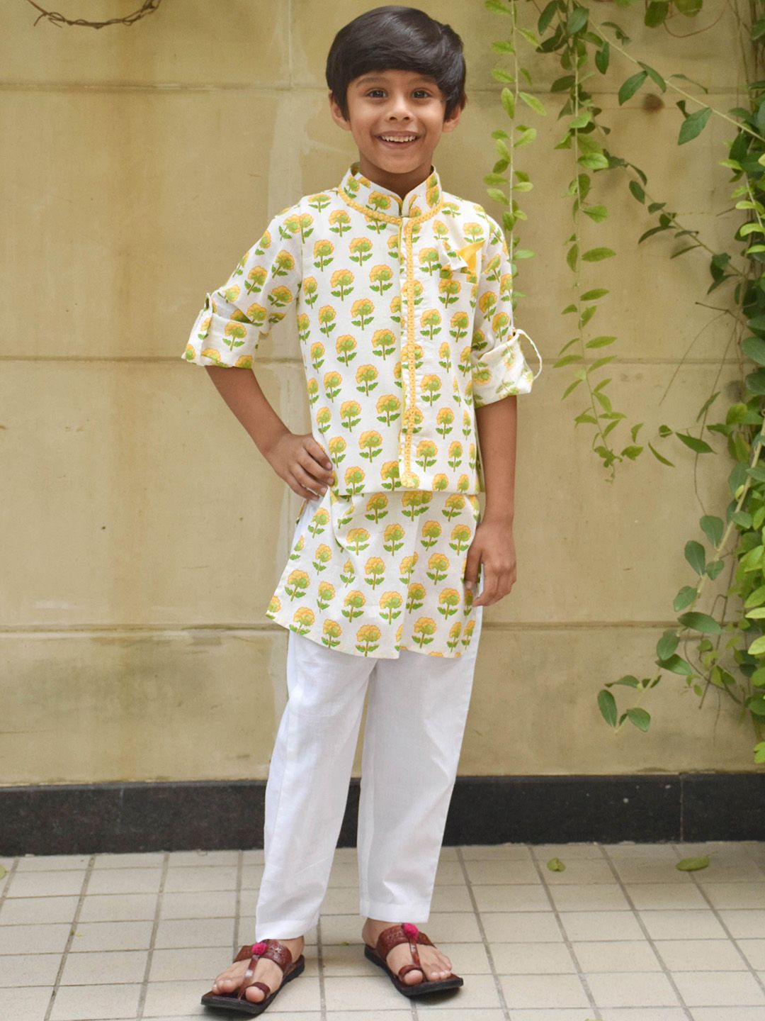 Fayon Kids Boys Floral Printed Regular Mirror Work Pure Cotton Kurta with Trousers-picture-13