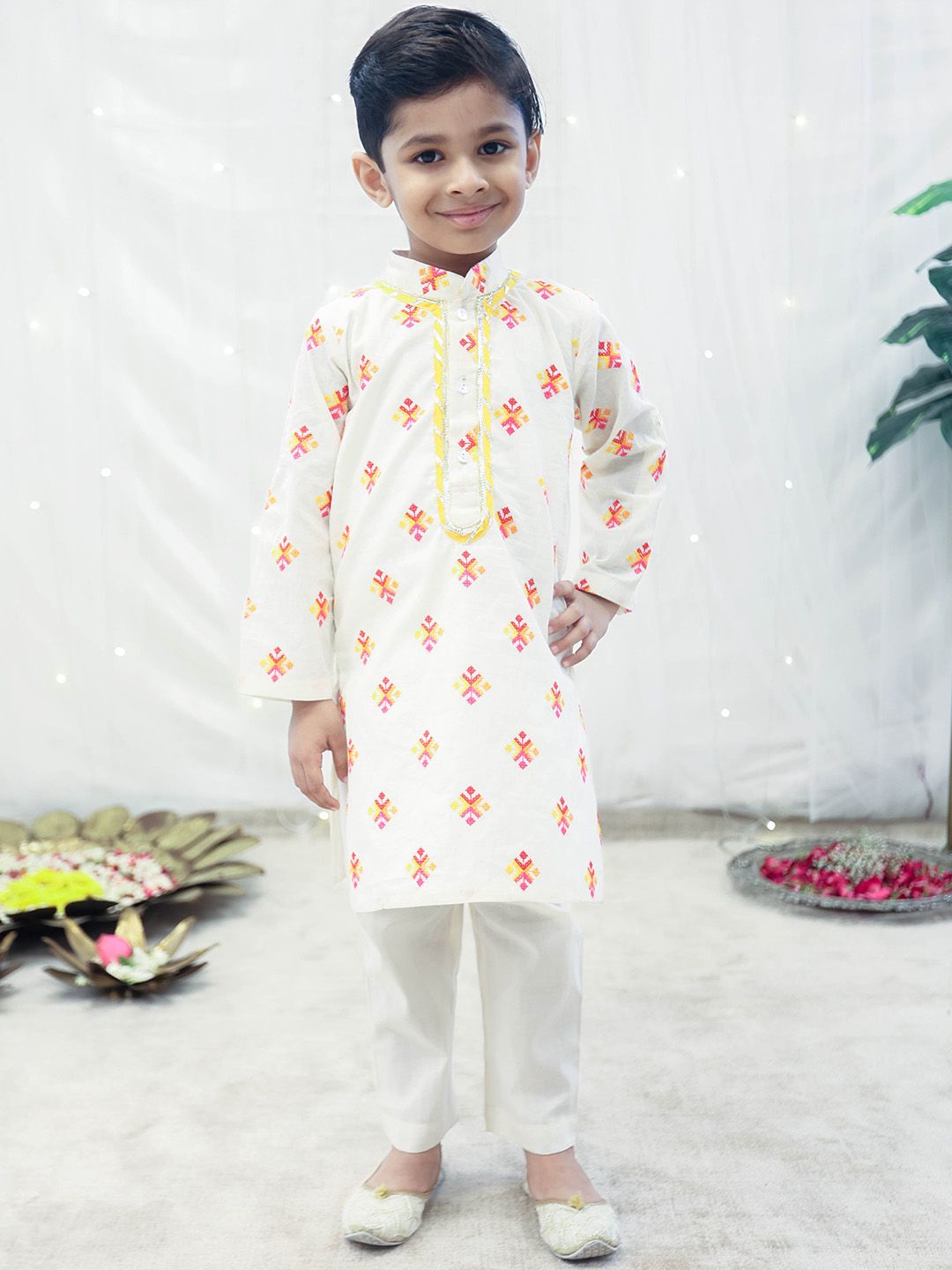 Fayon Kids Boys Ethnic Motifs Printed Regular Thread Work Pure Cotton Kurta with Trousers-picture-26