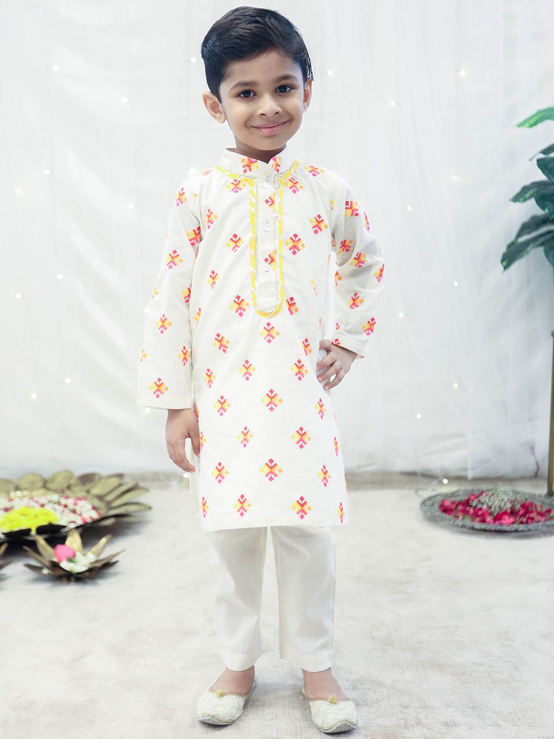 Fayon Kids Boys Embroidered Regular Thread Work Pure Cotton Kurta with Trousers-picture-22