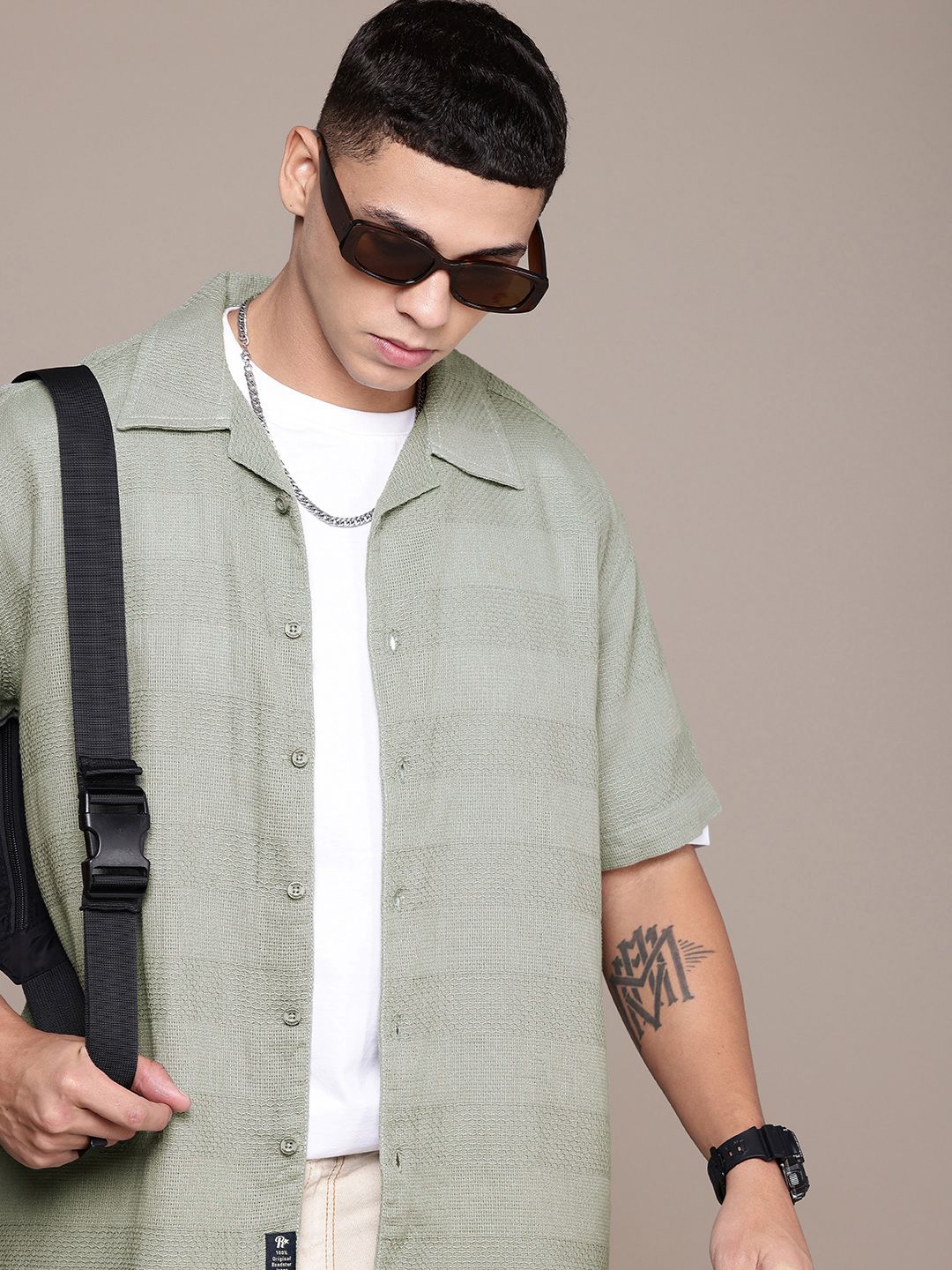 Roadster Men Textured Cuban Collar Relaxed Fit Casual Shirt-picture-27