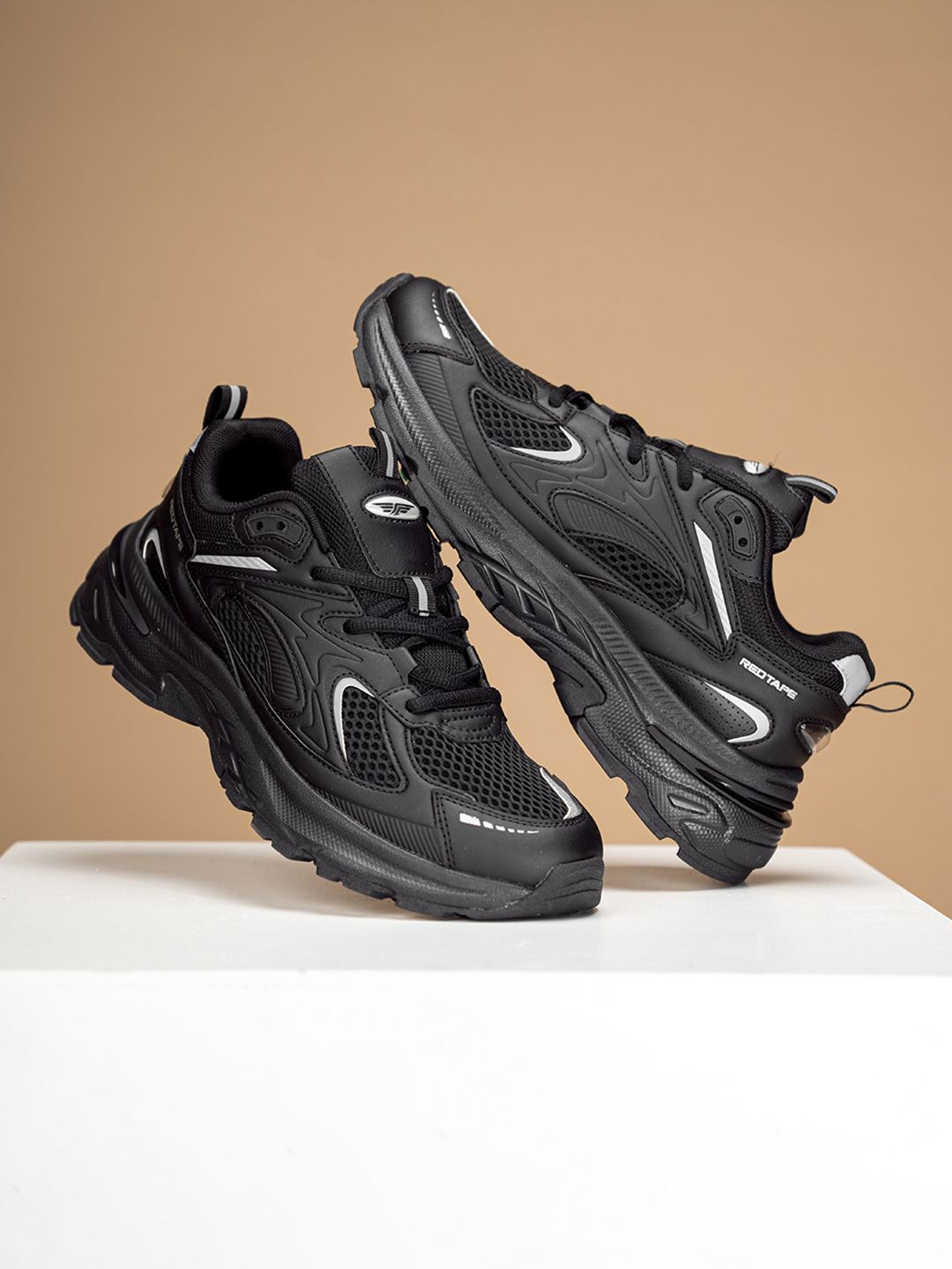 Red Tape Men Textured Round Toe Mesh Sneakers-picture-21