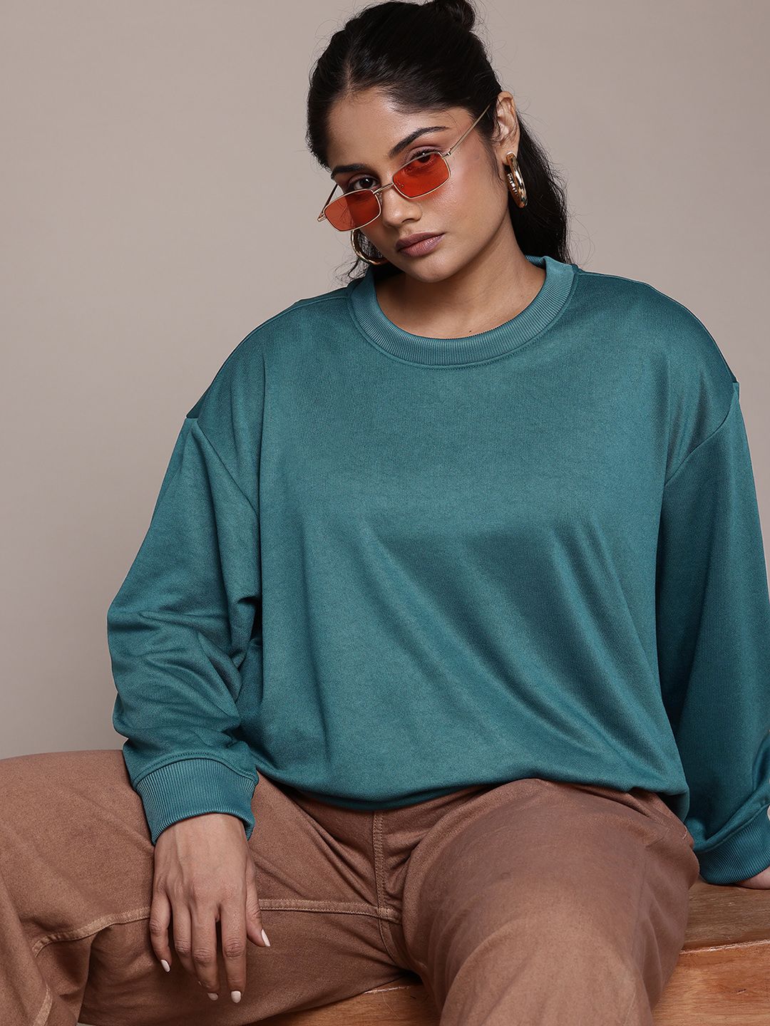 The Roadster Lifestyle Co. Plus Size Solid Sweatshirt-picture-15