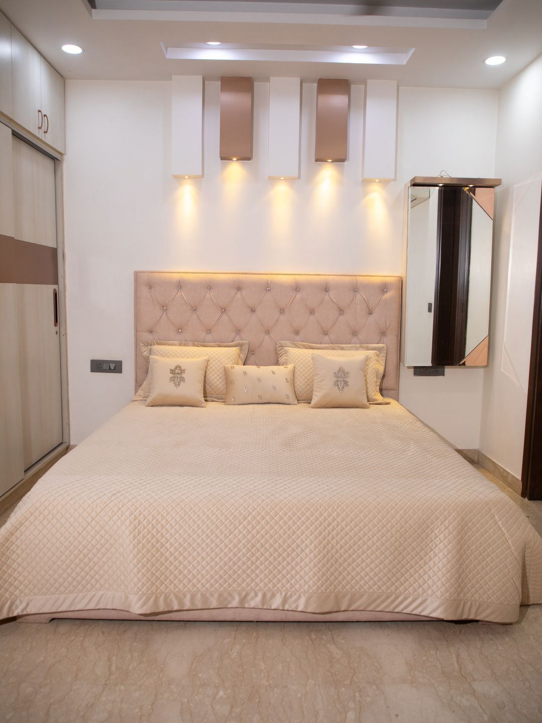 STUDIOHMK Beige Self Designed Cotton 180 to 249 GSM Double King Bed Cover Set-image-22