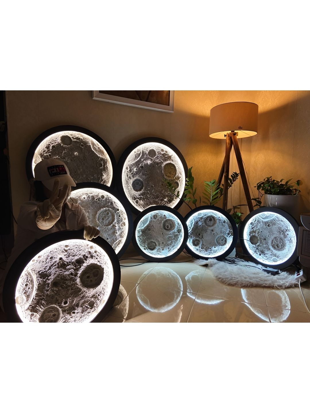 VAS collection home White & Black Textured Round Moon Light Lamp-picture-31