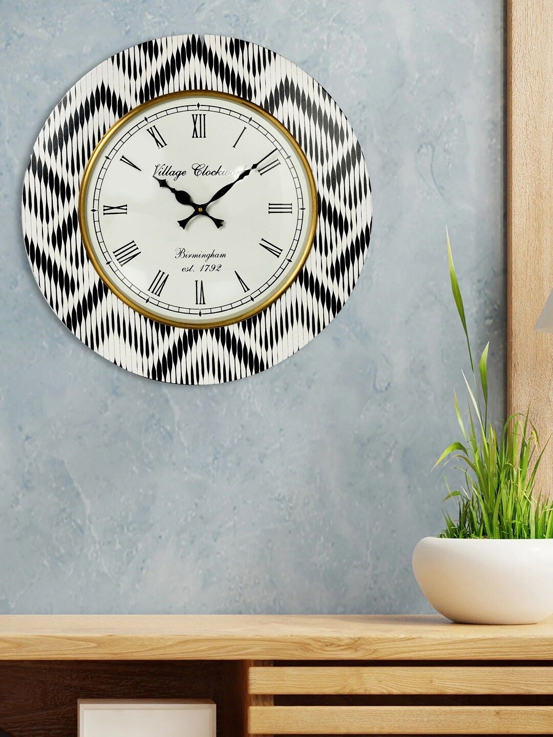 Aura Black & White Colourblocked Contemporary Wall Clock-picture-29