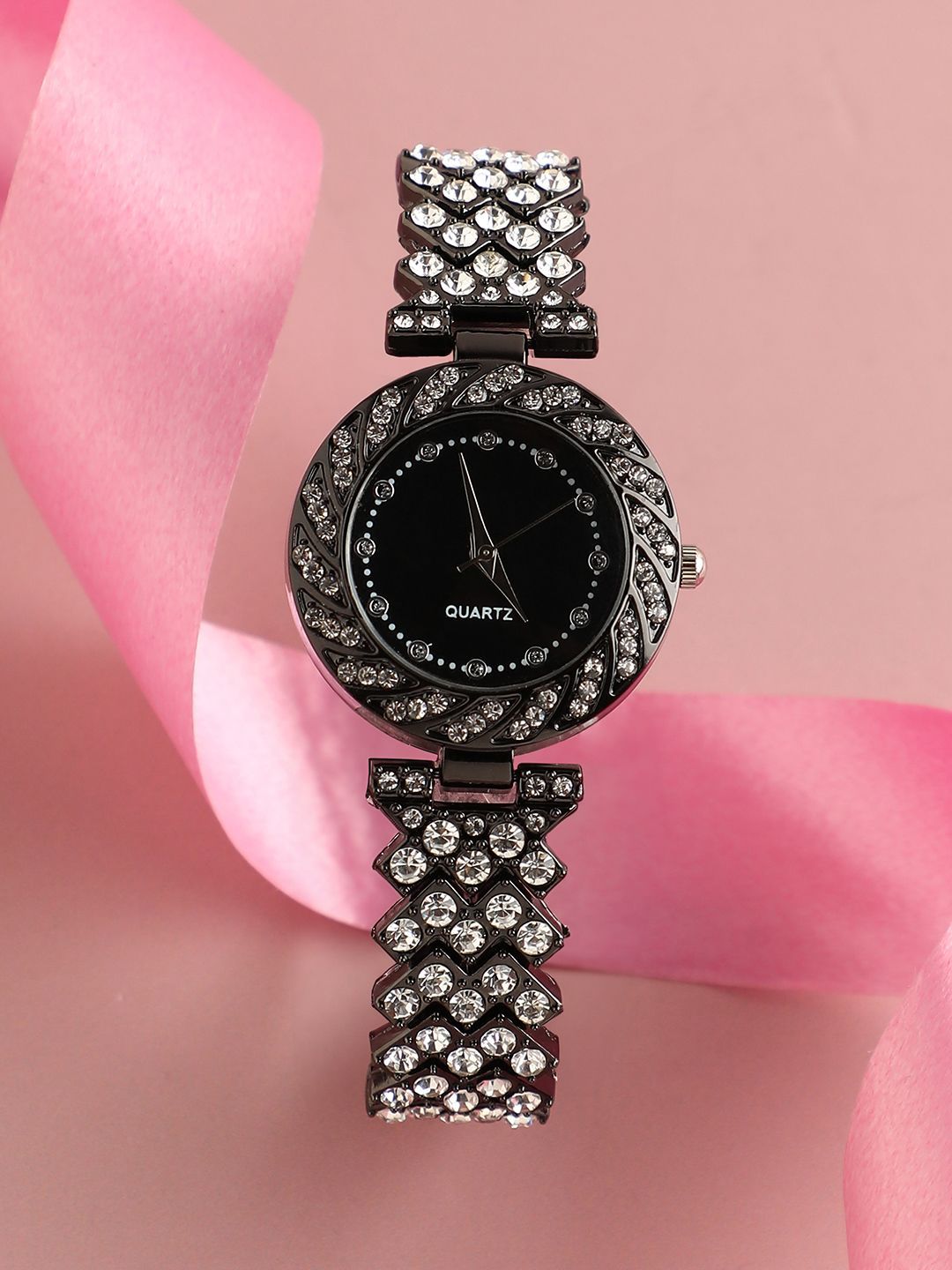 HAUTE SAUCE by Campus Sutra Women Embellished Dial & Bracelet Style Straps Analogue Watch AW24_HSWC1173-picture-12