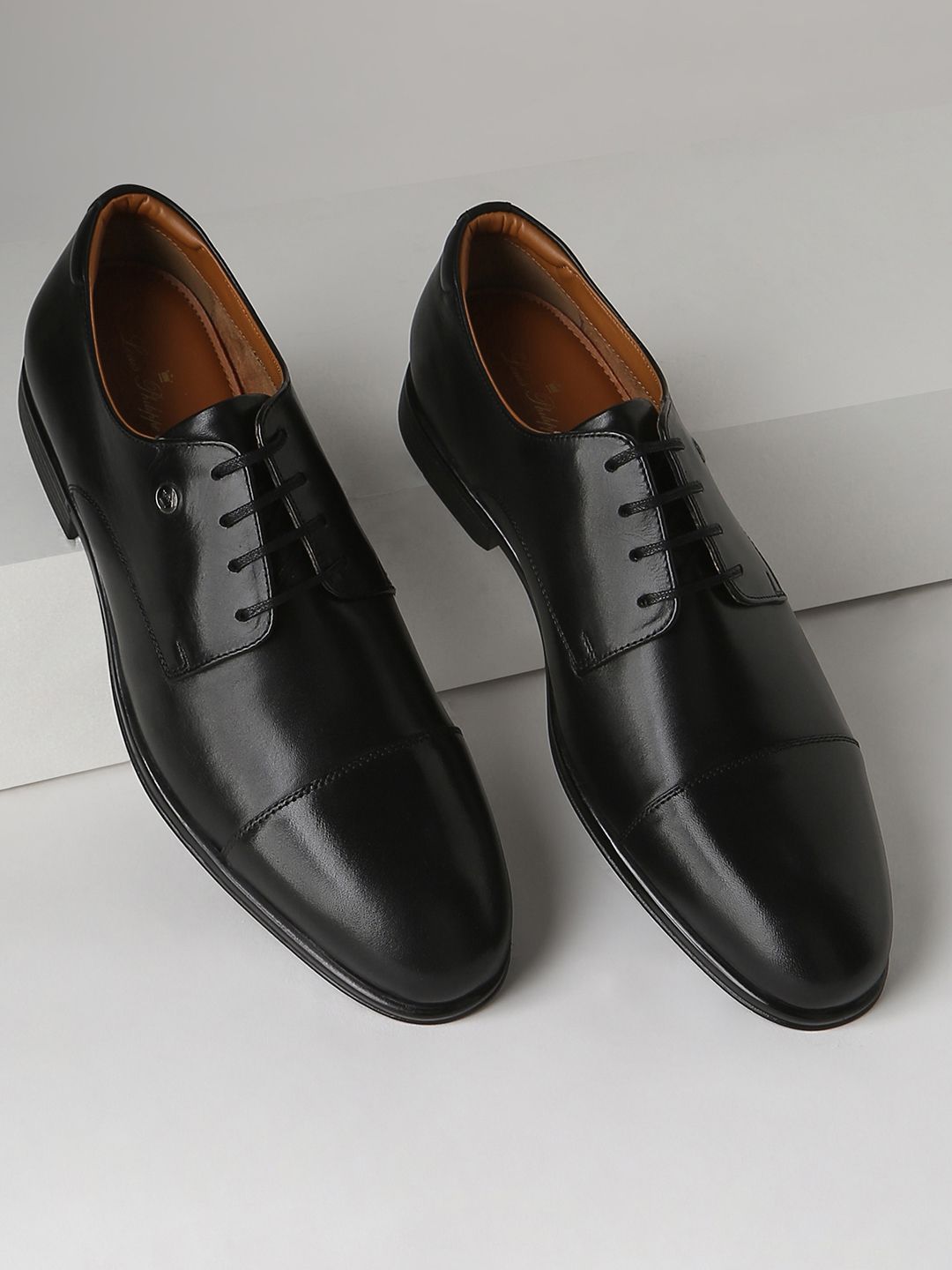 Louis Philippe Men Round Toe Leather Formal Leather Lace Up Shoes-image-49