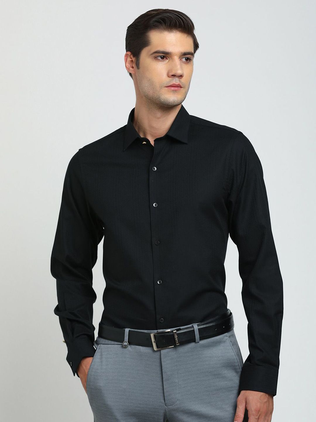 Turtle Men Solid Spread Collar Formal Shirt-picture-12