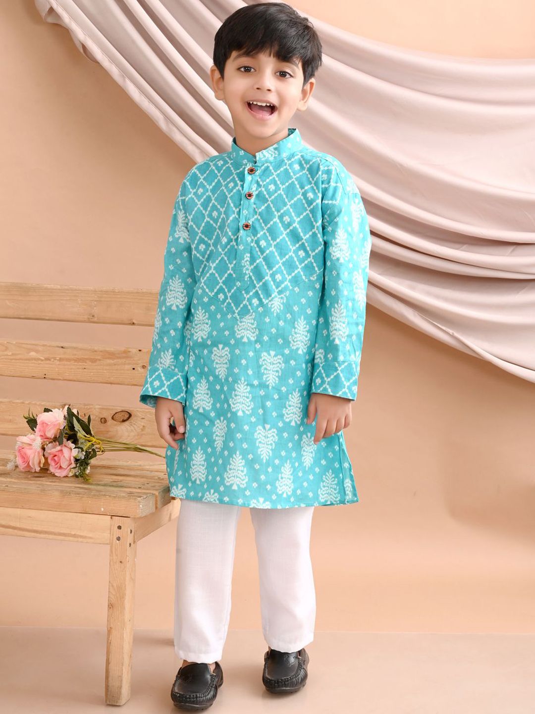 Sangria Boys Blue Floral Printed Mandarin Collar Pure Cotton Straight Kurta With Trousers-picture-15