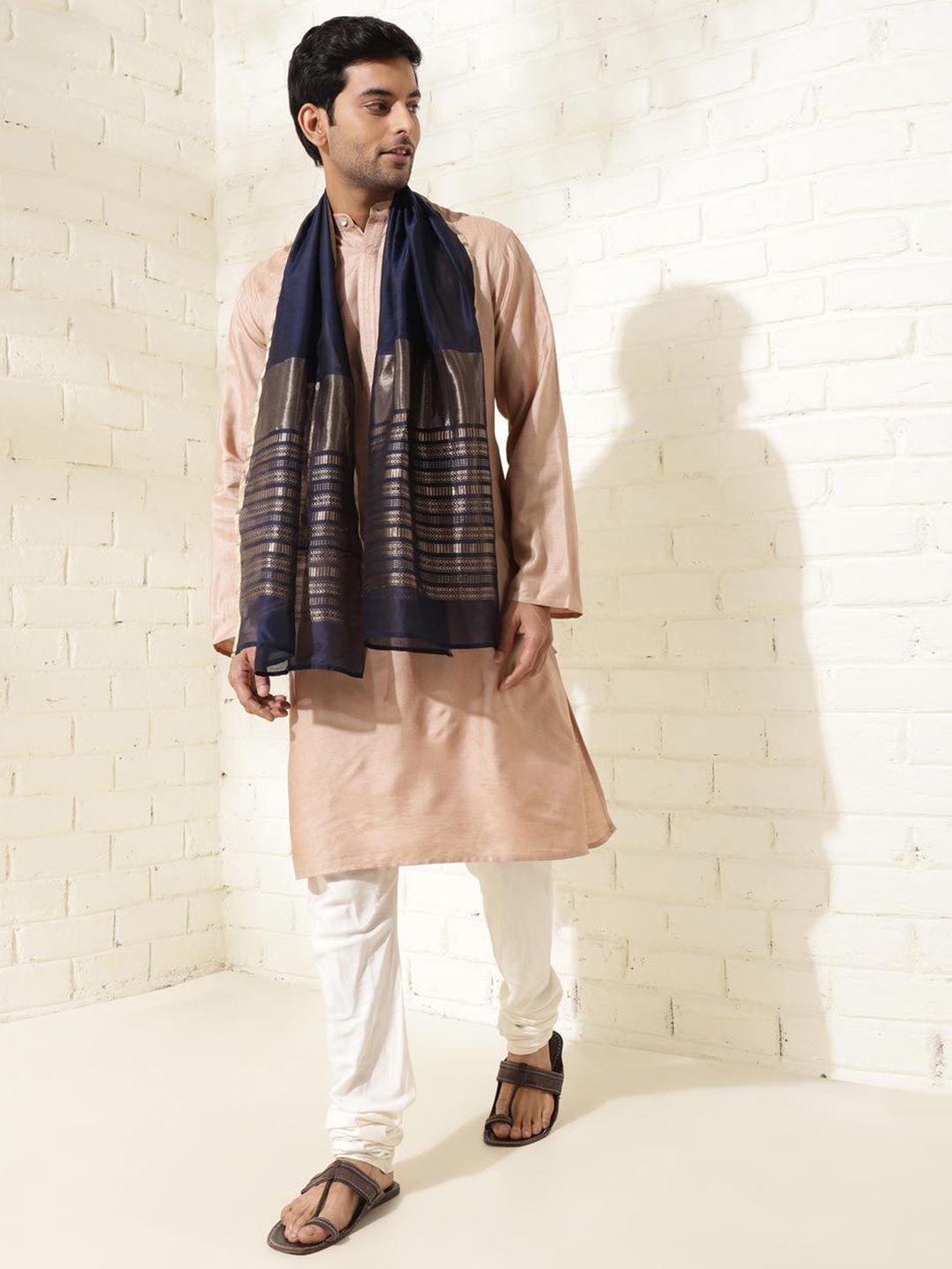Fabindia Men Woven Design Stole-picture-13