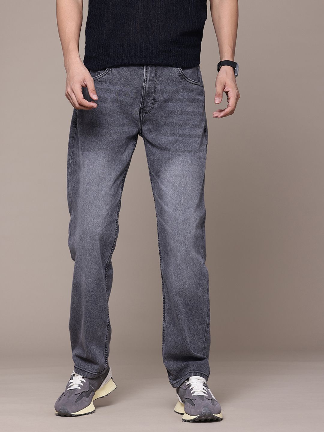 The Roadster Lifestyle Co. Light Fade Stretchable Jeans-picture-17