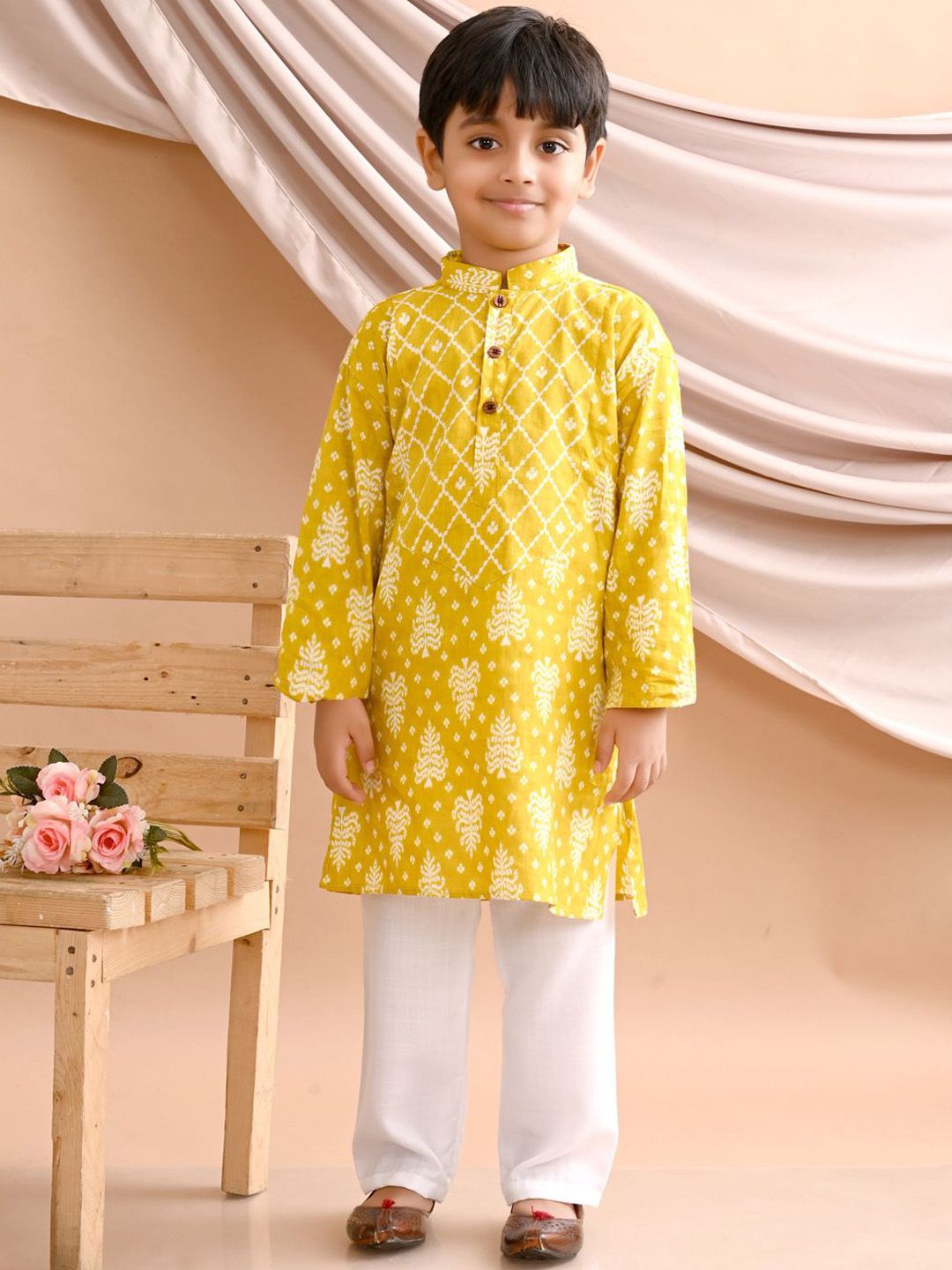 Sangria Boys Yellow Floral Printed Pure Cotton Straight Kurta With Pyjama-image-4