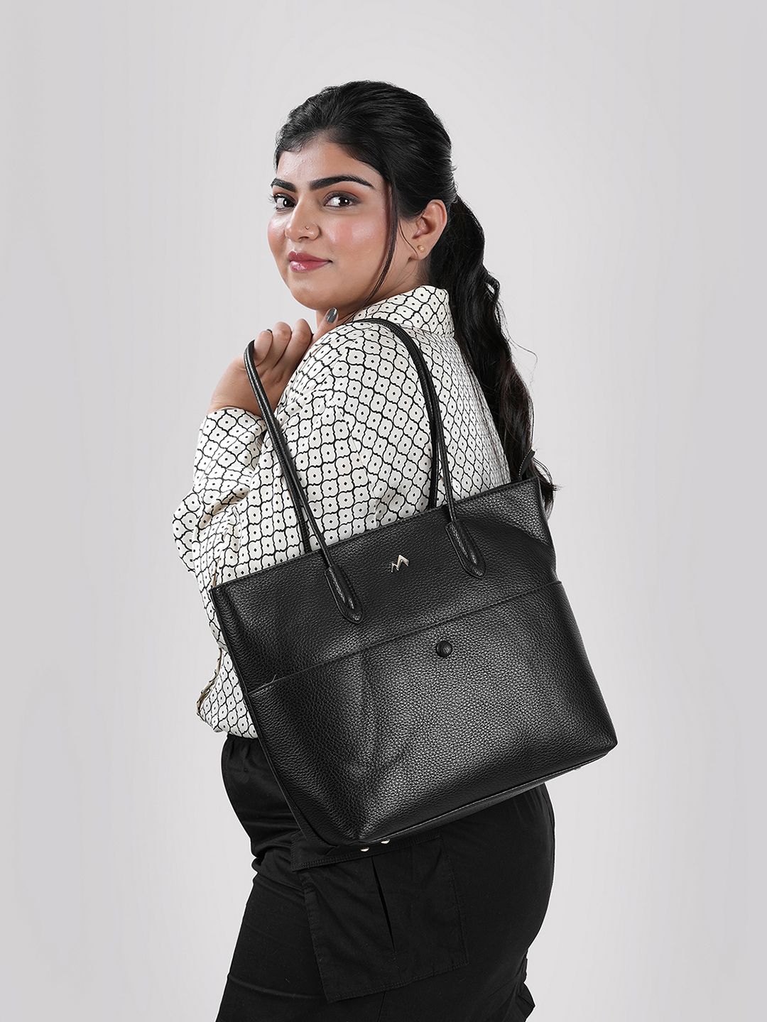 Metro Structured Shoulder Bag with Applique-picture-11