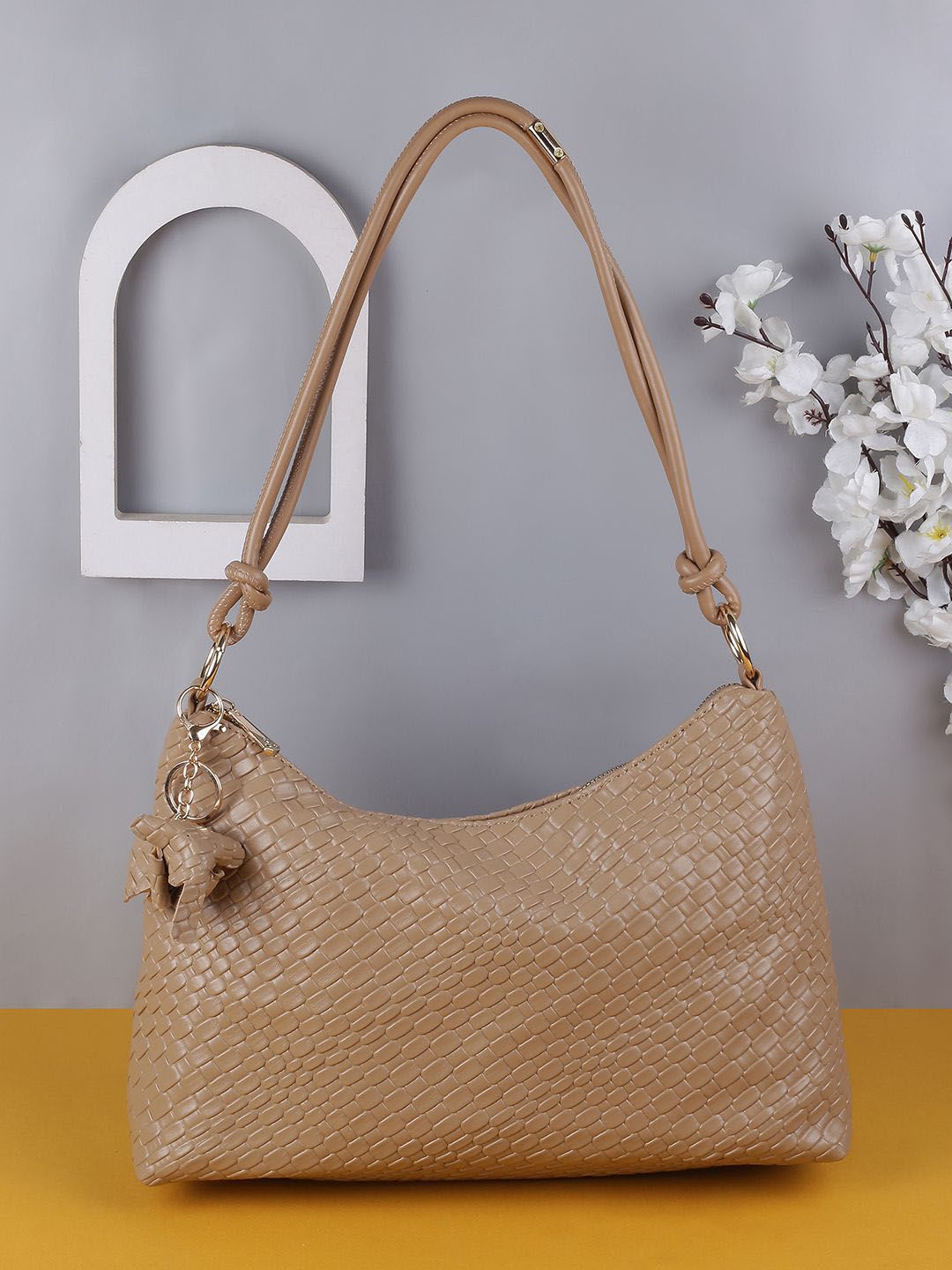 Mochi Structured Hobo Bag with Tasselled-picture-13