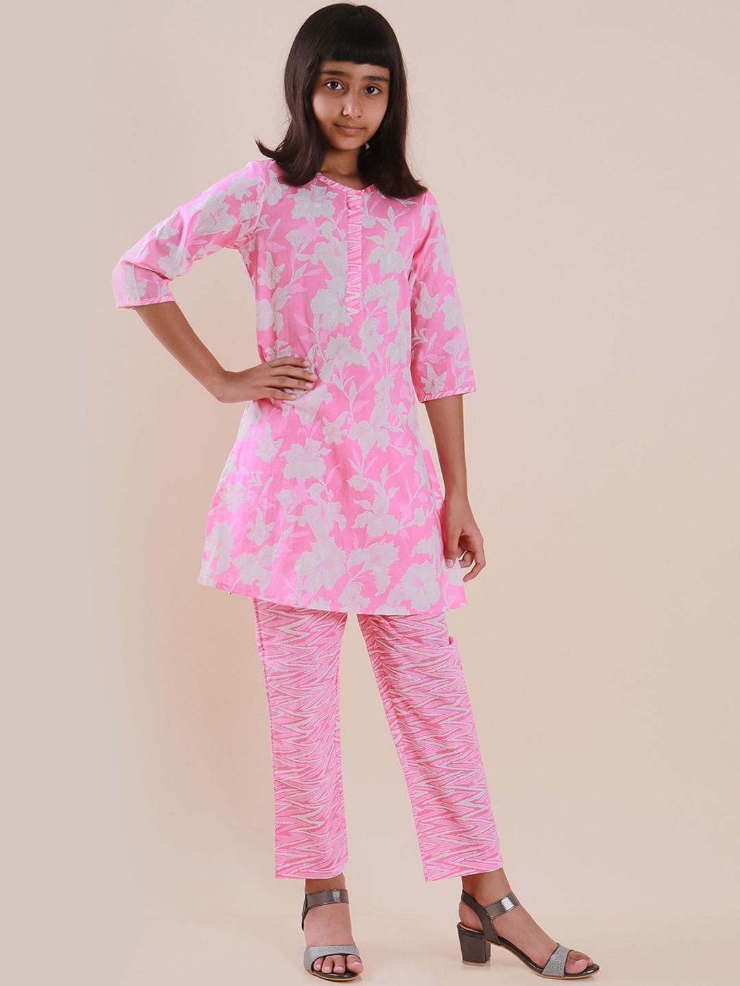 Sangria Girls Pink Floral Printed Pure Cotton Straight Kurta With Trouser-picture-27