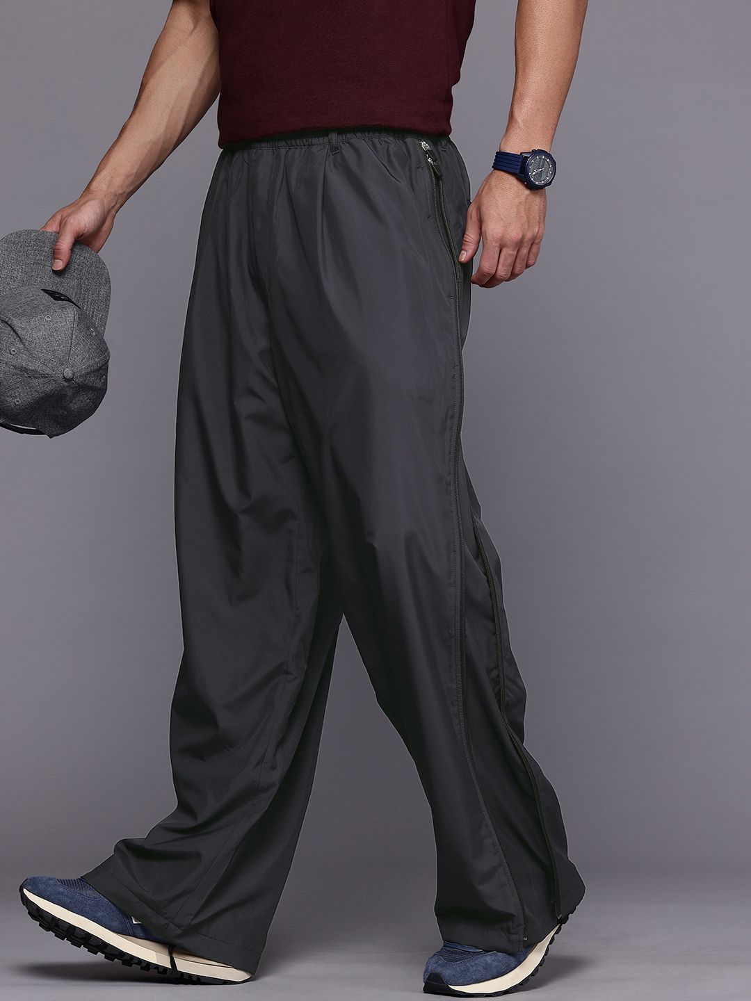 ASICS Unisex Relaxed Fit Side Zip Detail Outdoor Track Pants-picture-11