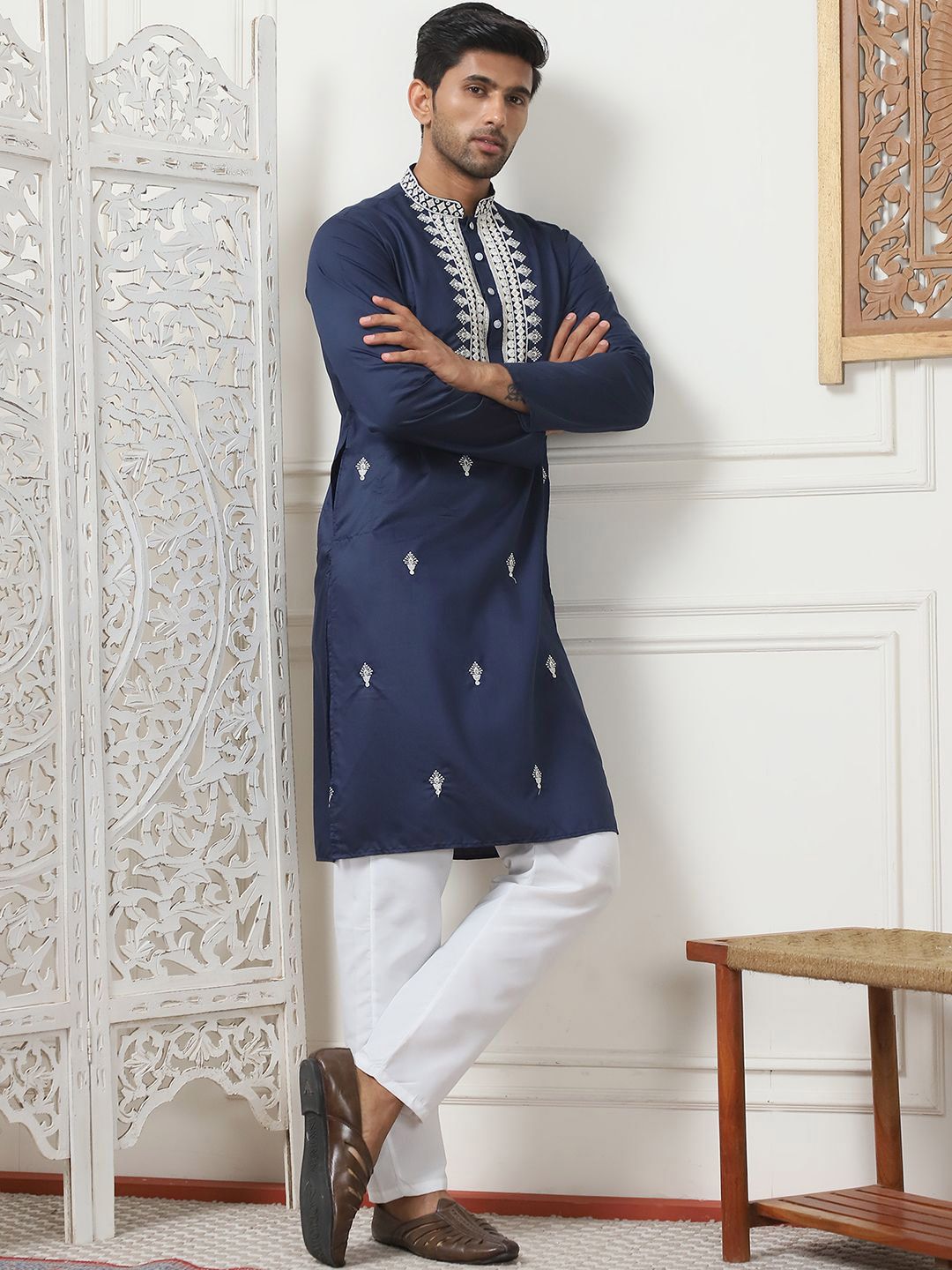 Jompers Men Thread Work Floral Kurta-image-42