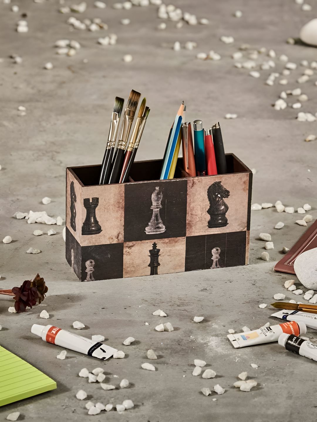 A Tiny Mistake Black & Beige Chess Hooks and Holders-picture-44