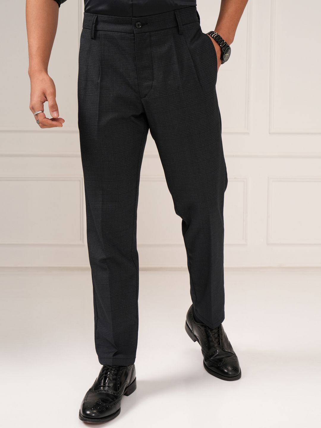 HIGHLANDER Men Mid-Rise Pleated Trousers-picture-22