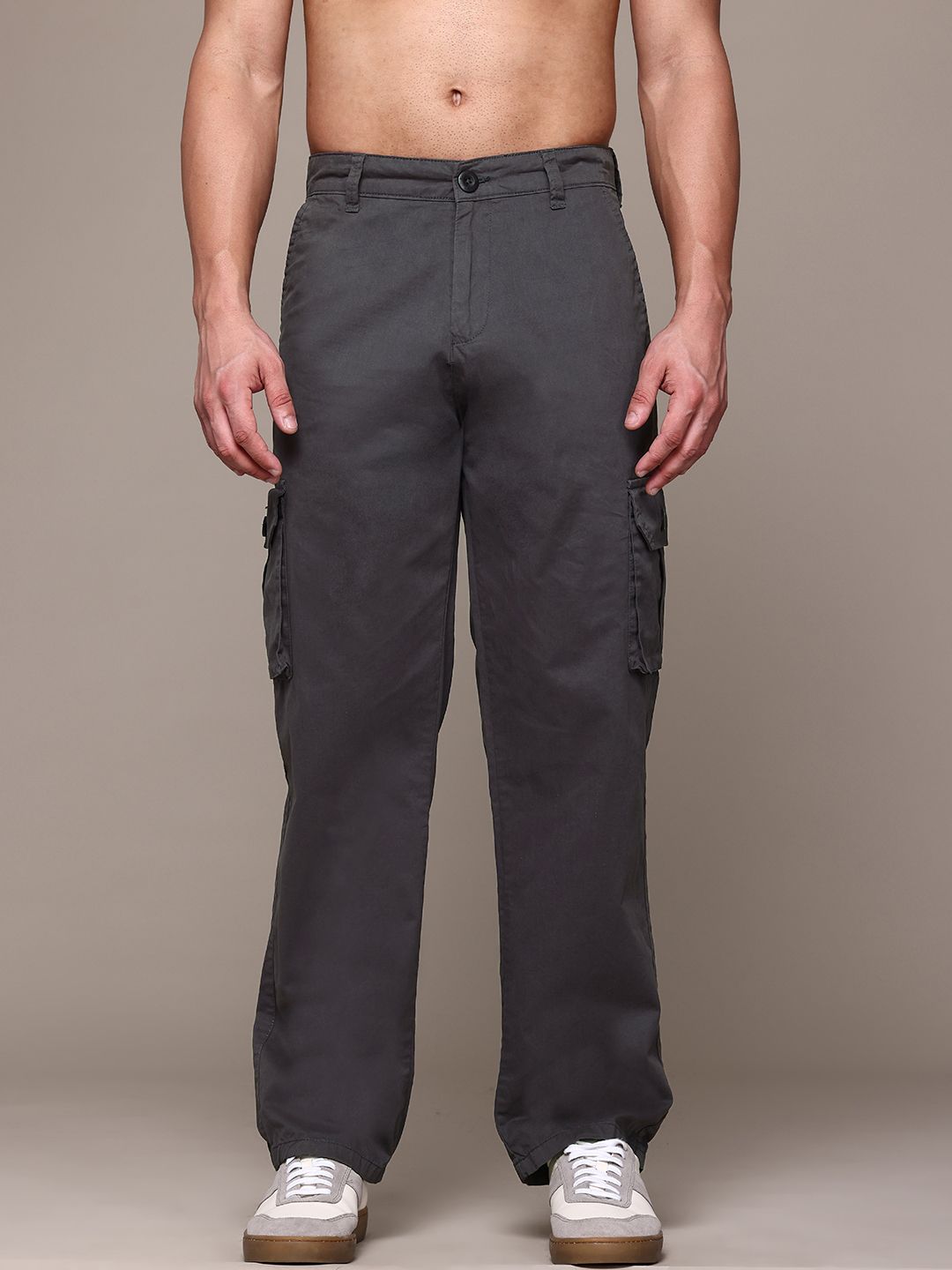 The Roadster Lifestyle Co. Men Straight Fit Low-Rise Pure Cotton Cargos-picture-26