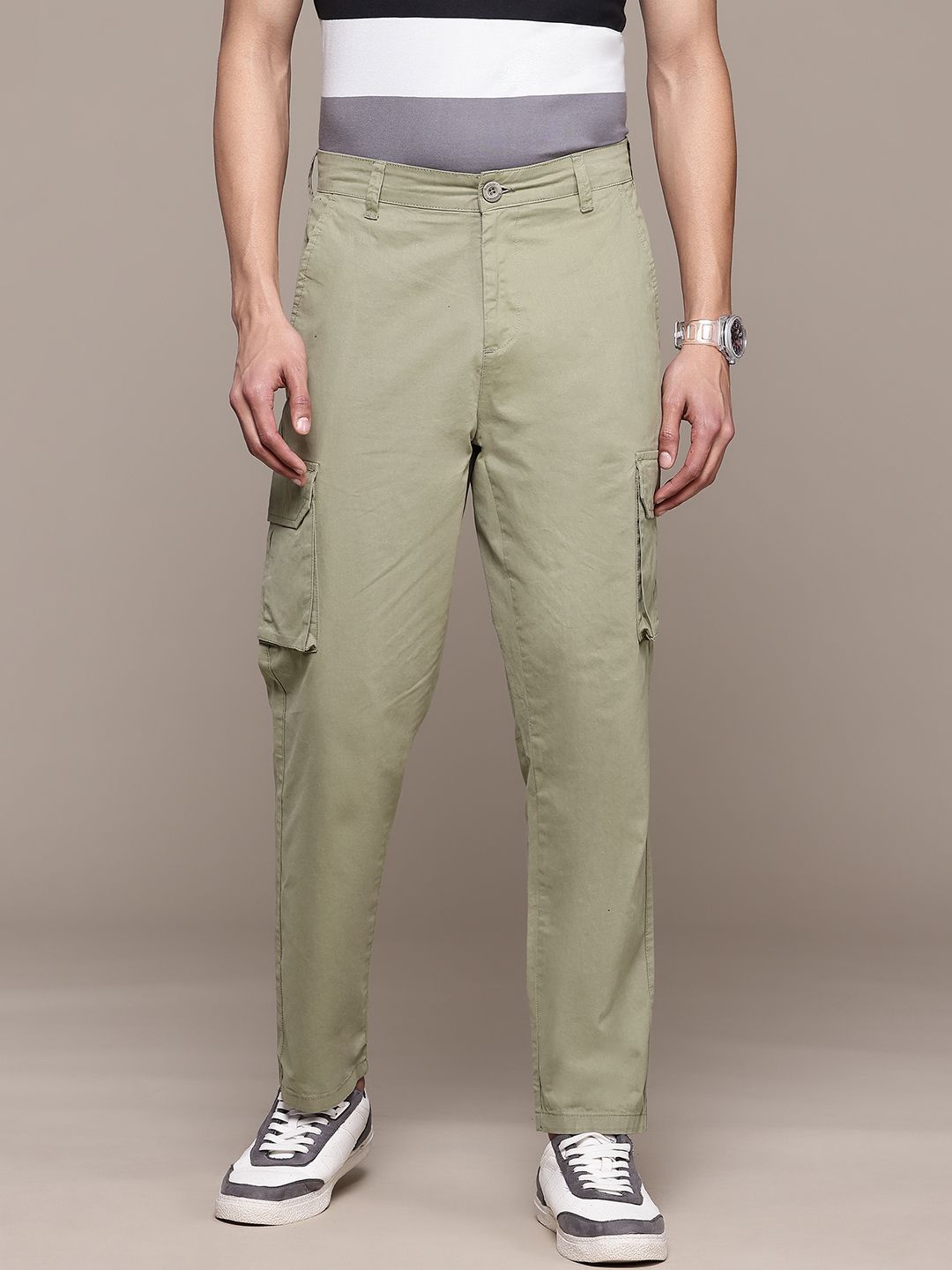 The Roadster Lifestyle Co. Men Pure Cotton Relaxed Cargo Trousers-picture-47