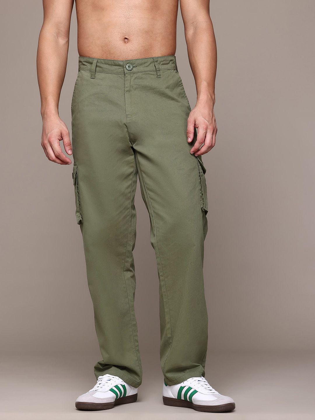The Roadster Lifestyle Co. Men Straight Fit Low-Rise Pure Cotton Cargos-image-40