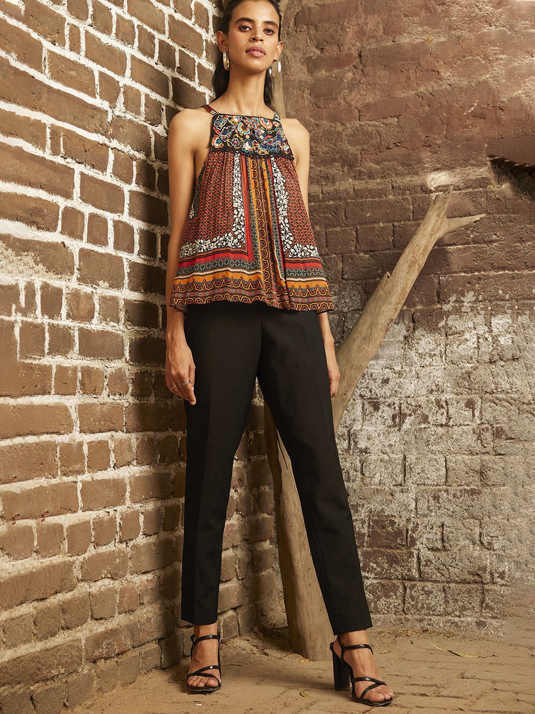 Bhanuni Tribal Print Top-picture-15