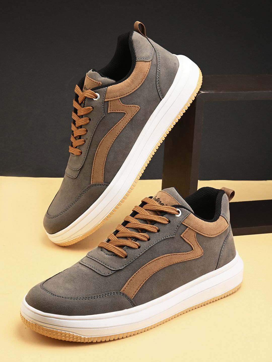 ASTEROID Men Colourblocked Suede Sneakers-picture-29