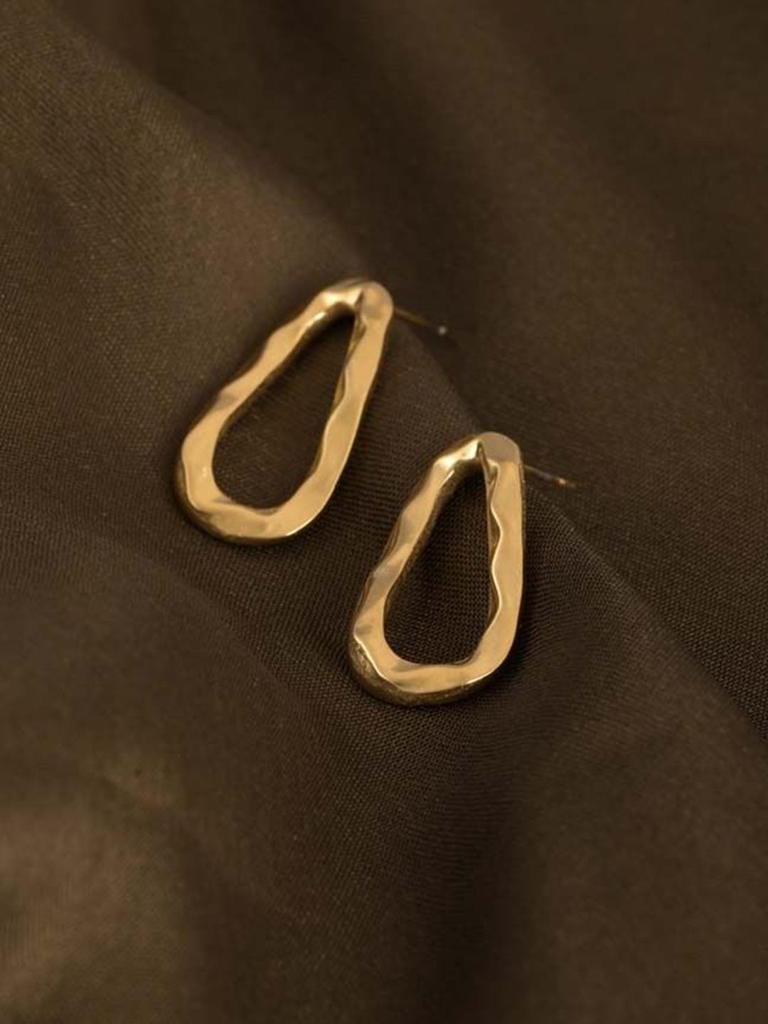 PALMONAS Gold-Plated Teardrop Shaped Studs Earrings-picture-24