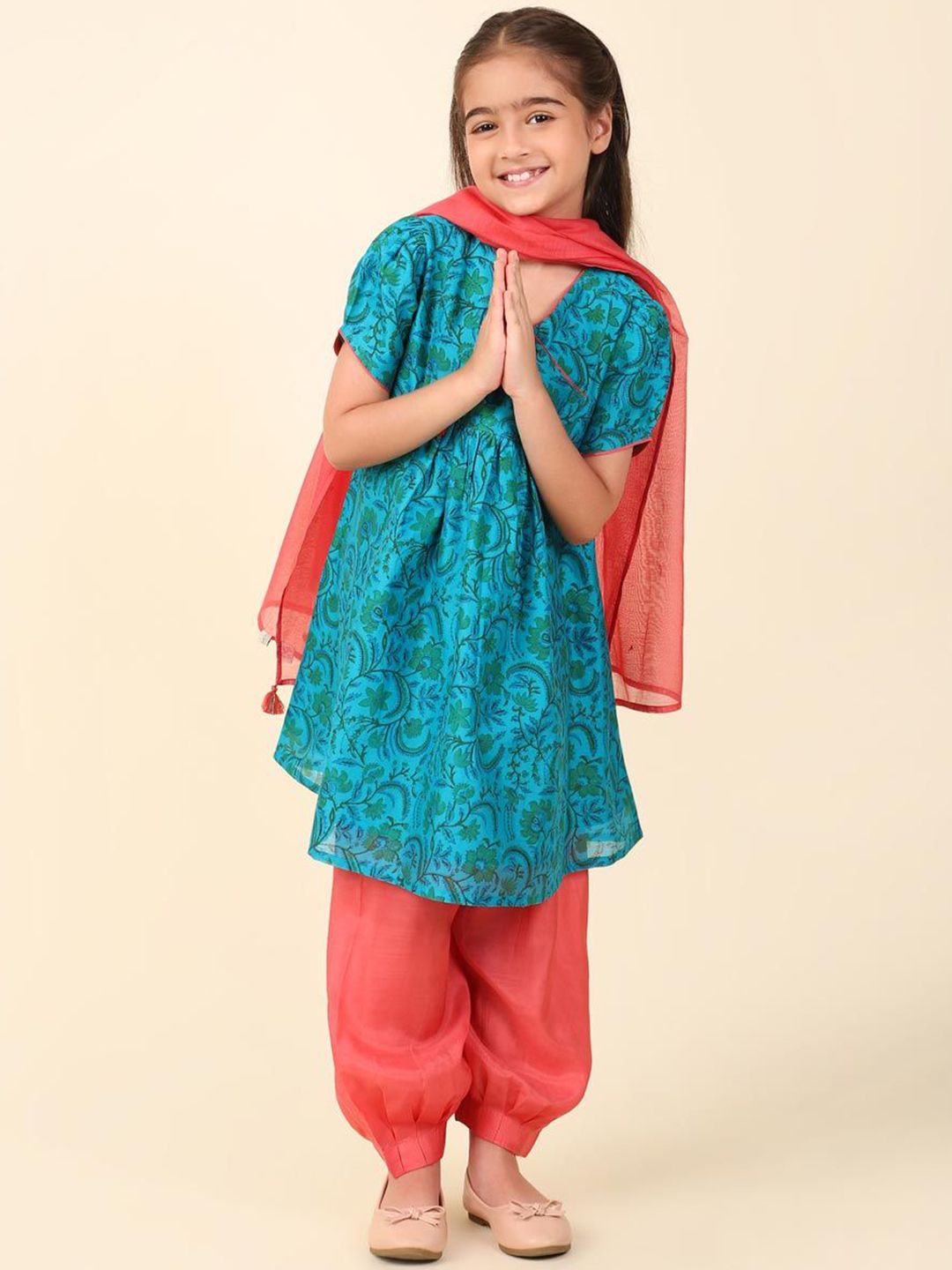 Fabindia Girls Ethnic Motifs Printed Cotton Silk Anarkali Kurta & Salwar & Dupatta-picture-31
