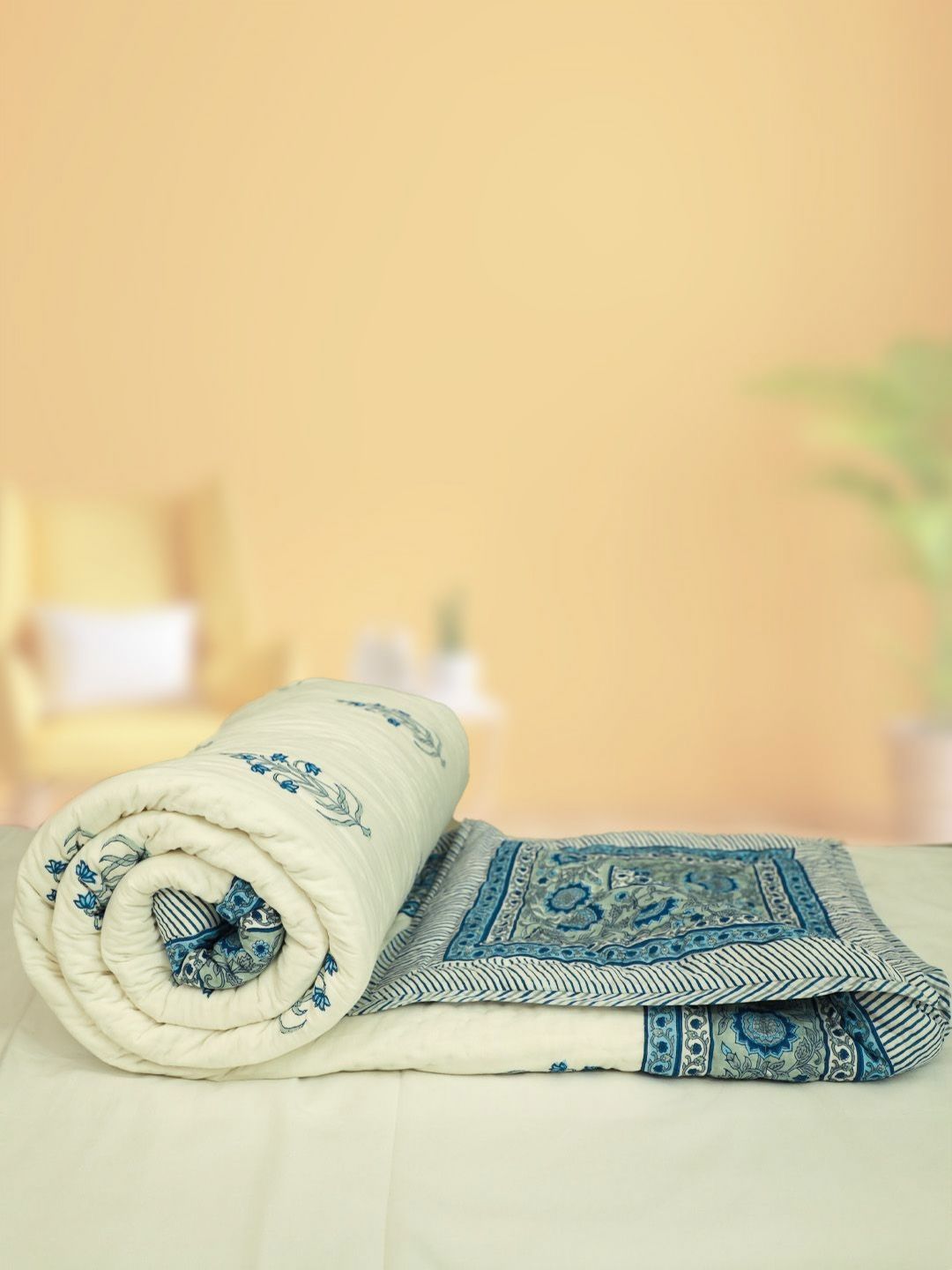 Baarno White & Blue Floral 300 GSM Single Bed Quilt-image-12