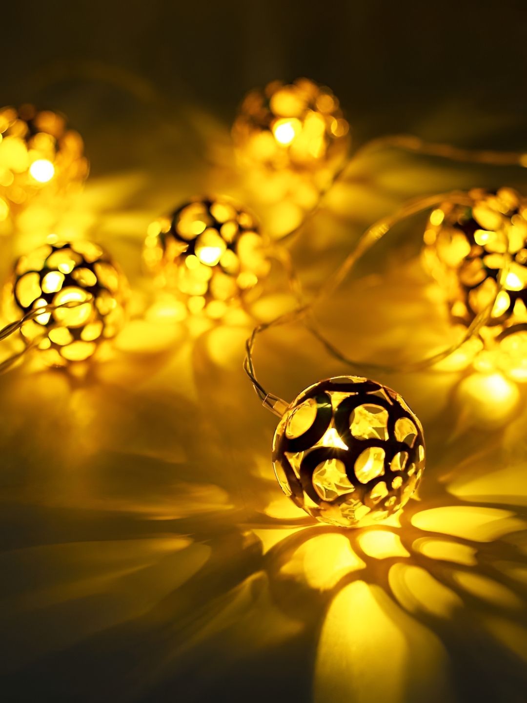ENORMITY Yellow Bulb Shape String Lights-image-27