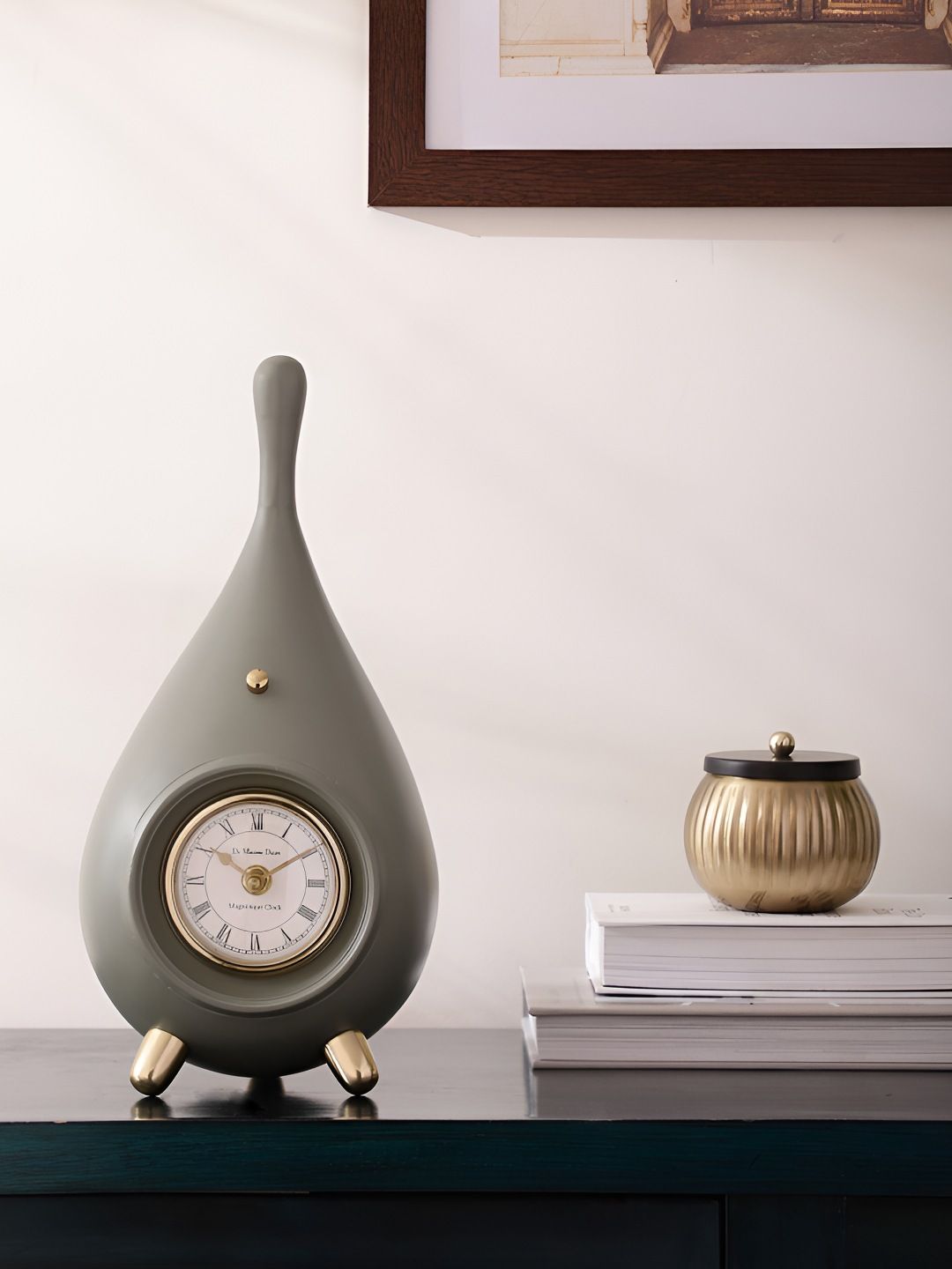 Decor de Maison Grey Analogue Traditional Table Clock-picture-48