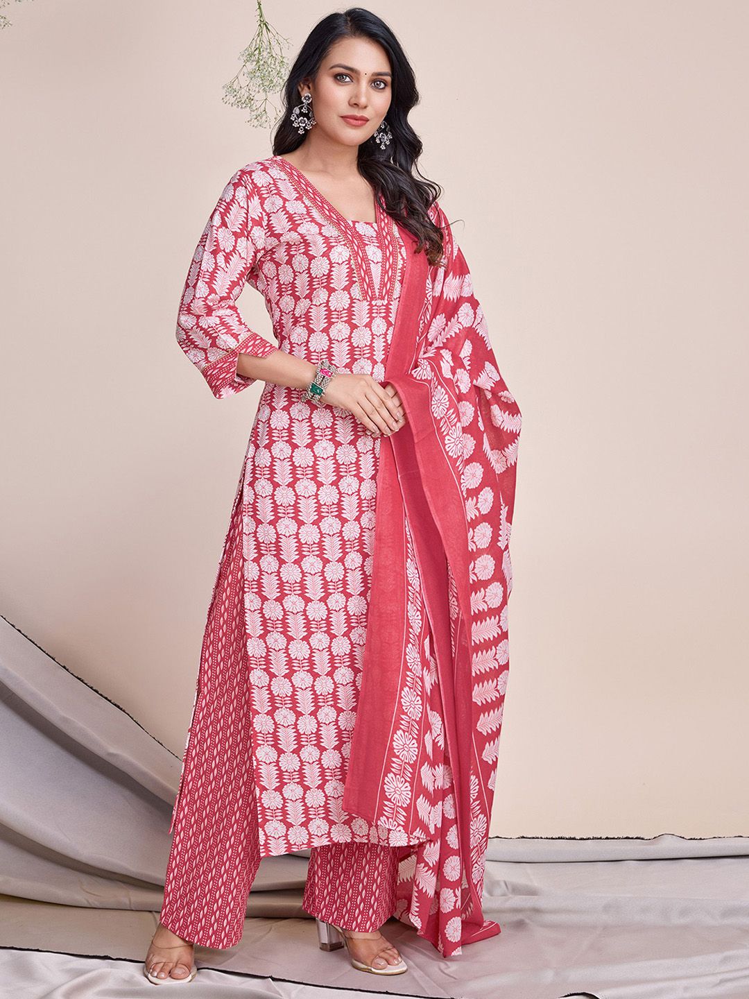 Women's Mustard Floral Printed Gotta Patti Kurta Set With Dupatta